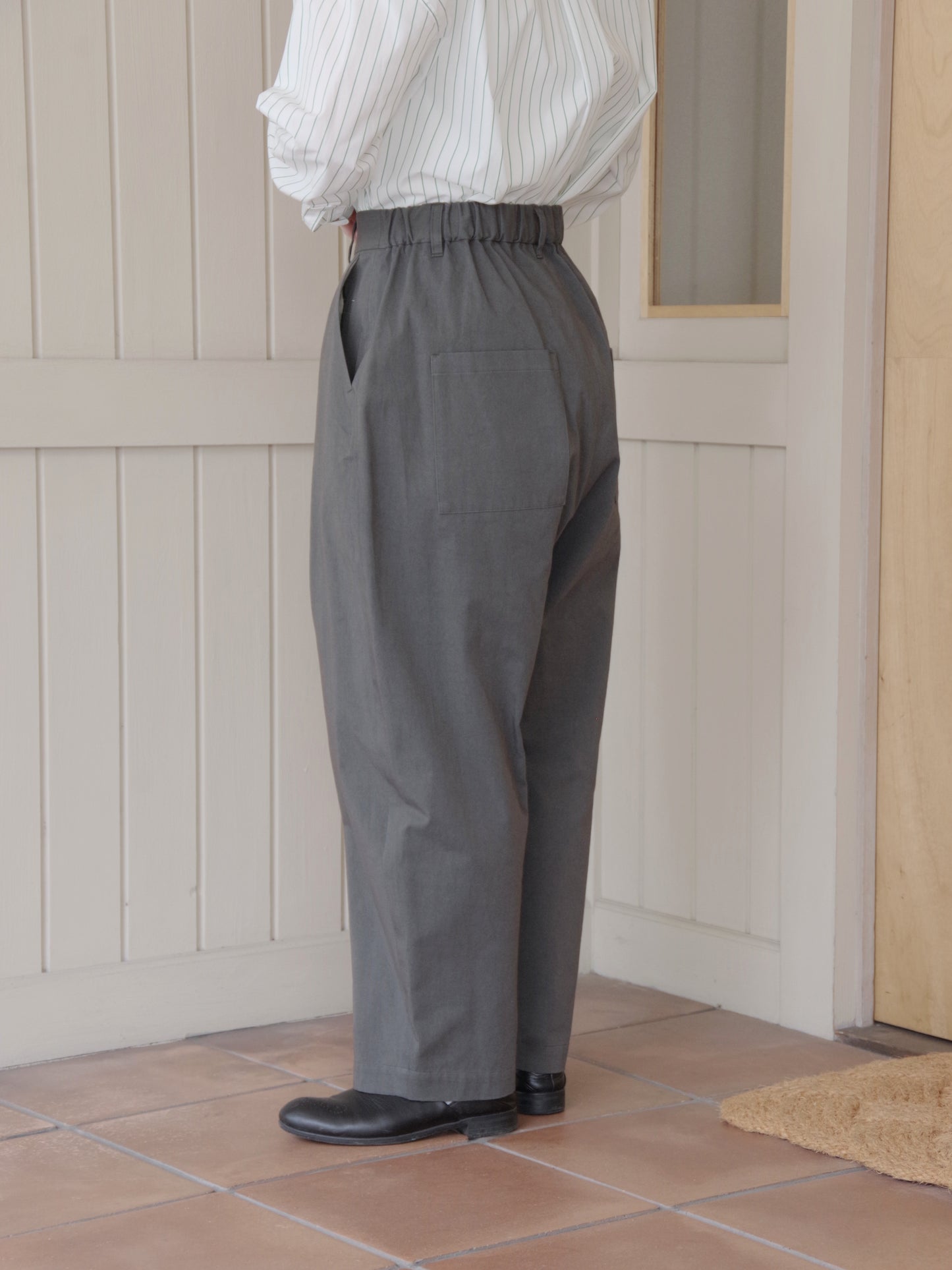 コットンツイル タックパンツ | atelier naruse