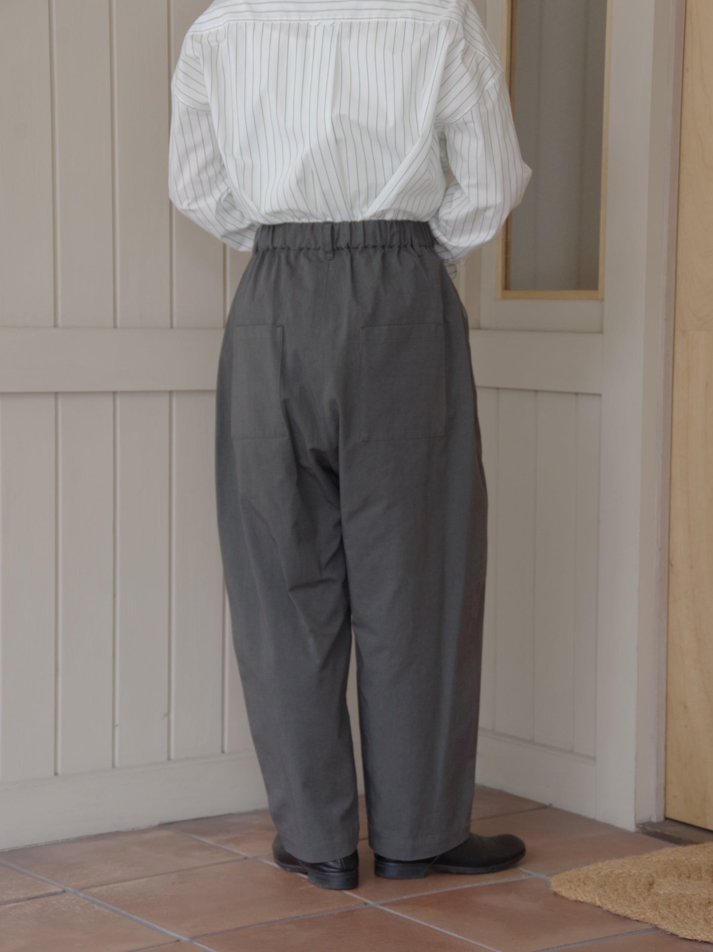 コットンツイル タックパンツ | atelier naruse