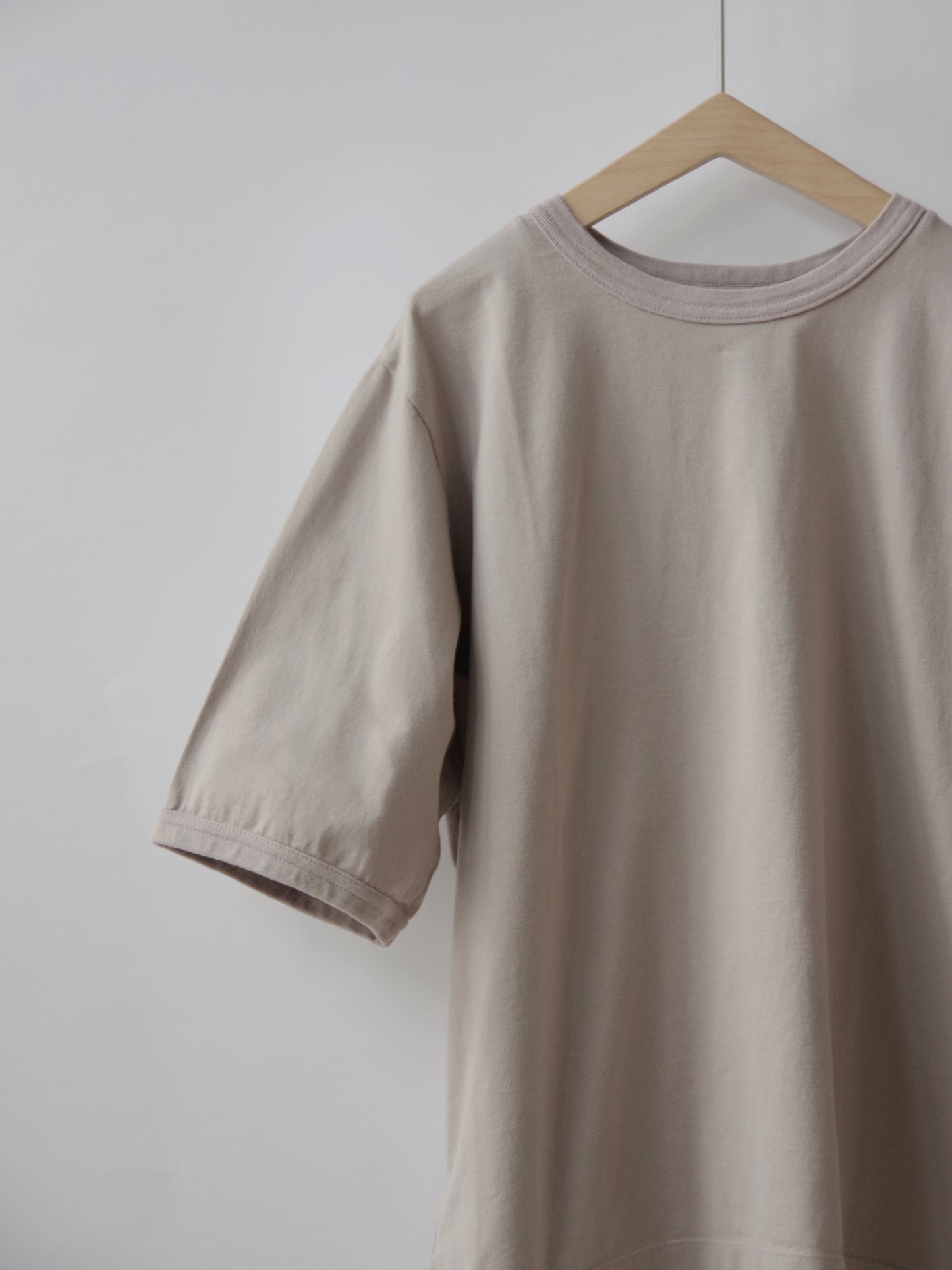 サンフォーキン天竺 シンプルクルーネックプルオーバー | OUVERT