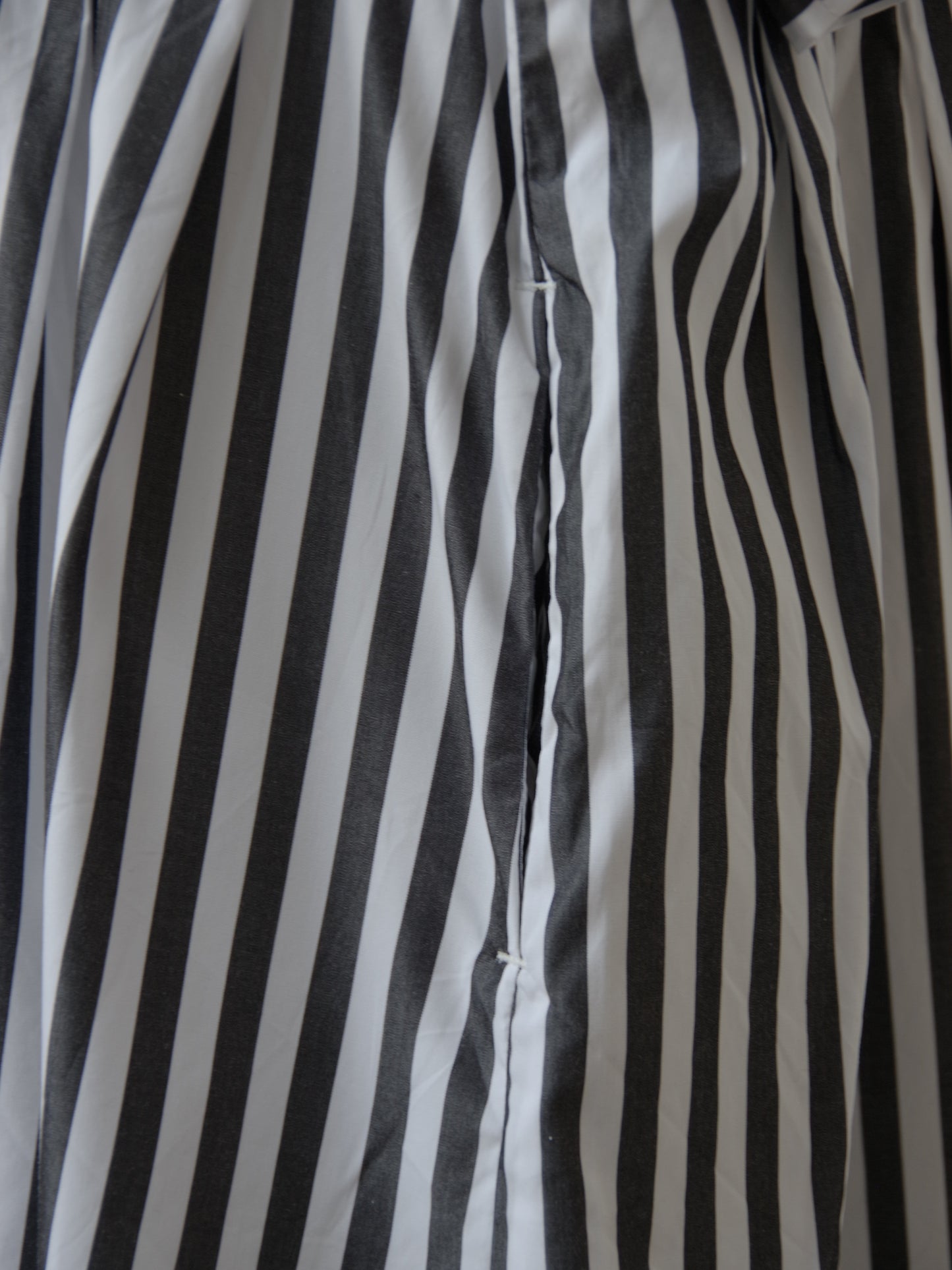 ワイドストライプ 2WAYノーカラーワンピース | UNIVERSAL SEVEN