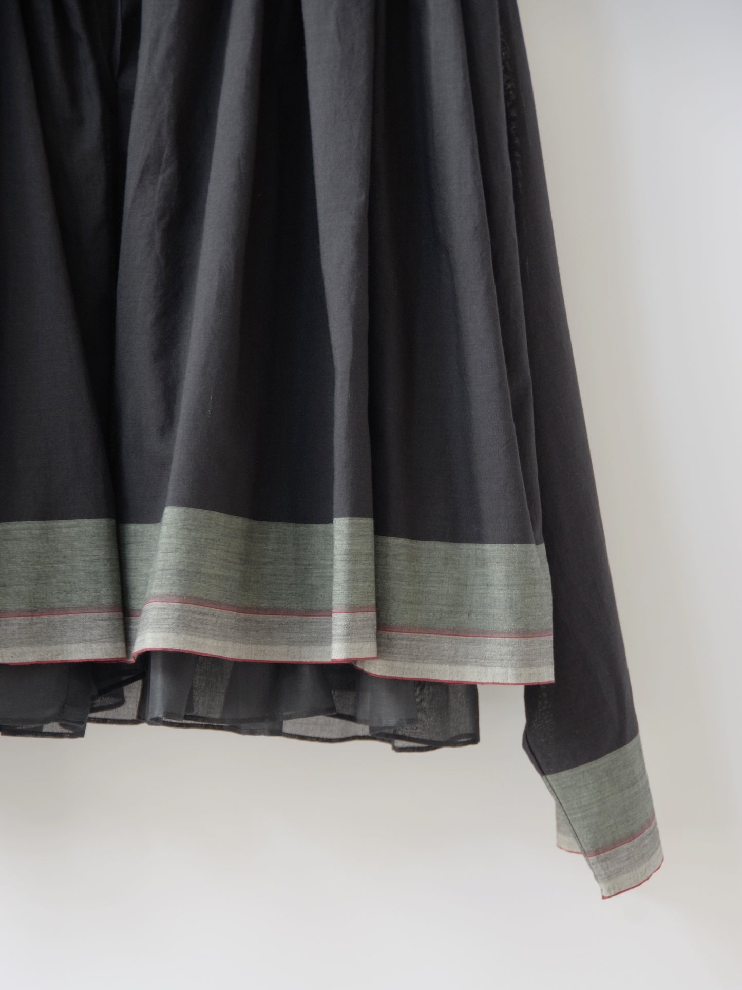 カディ ブラウス | Heriter