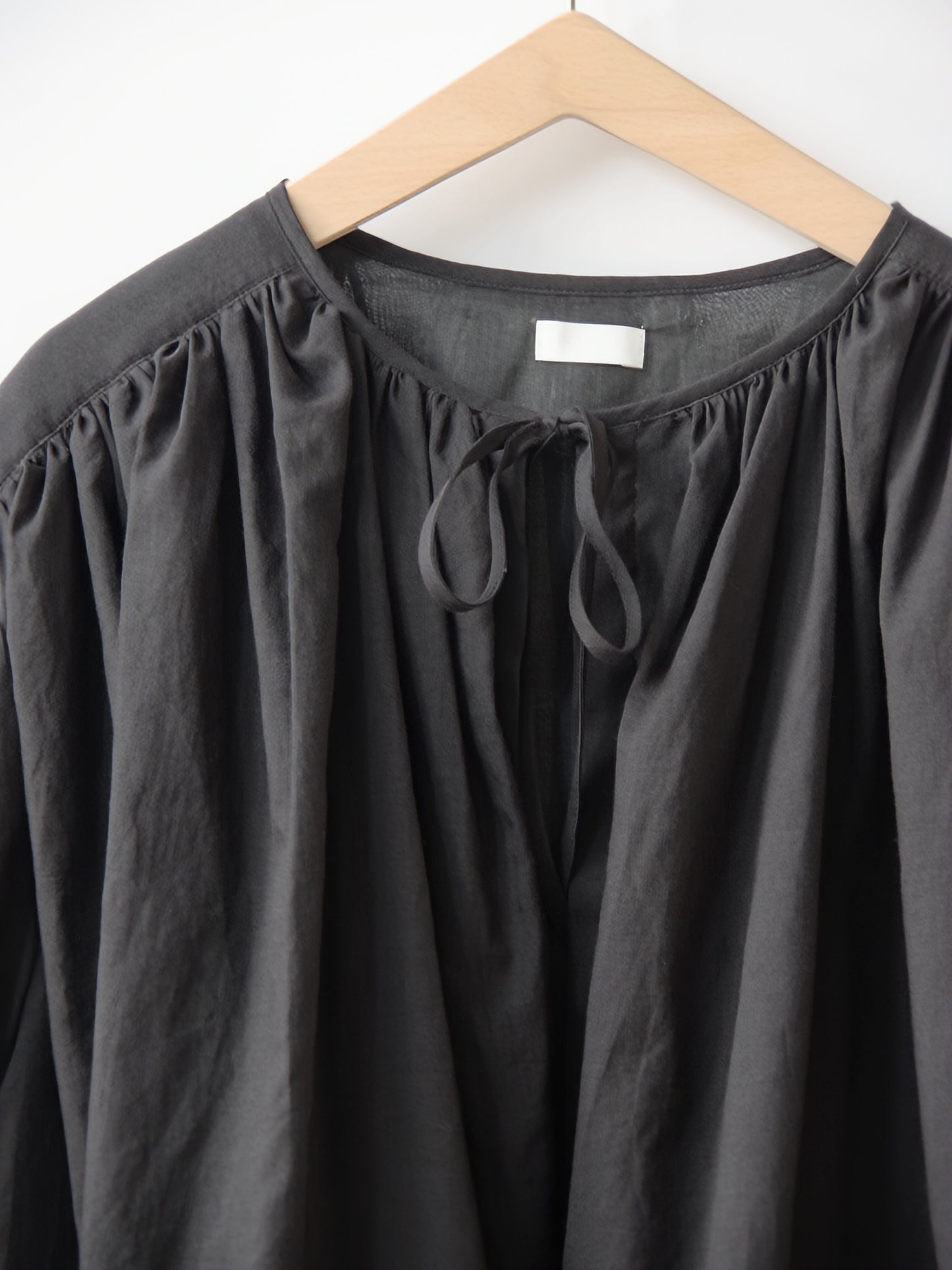 カディ ブラウス | Heriter