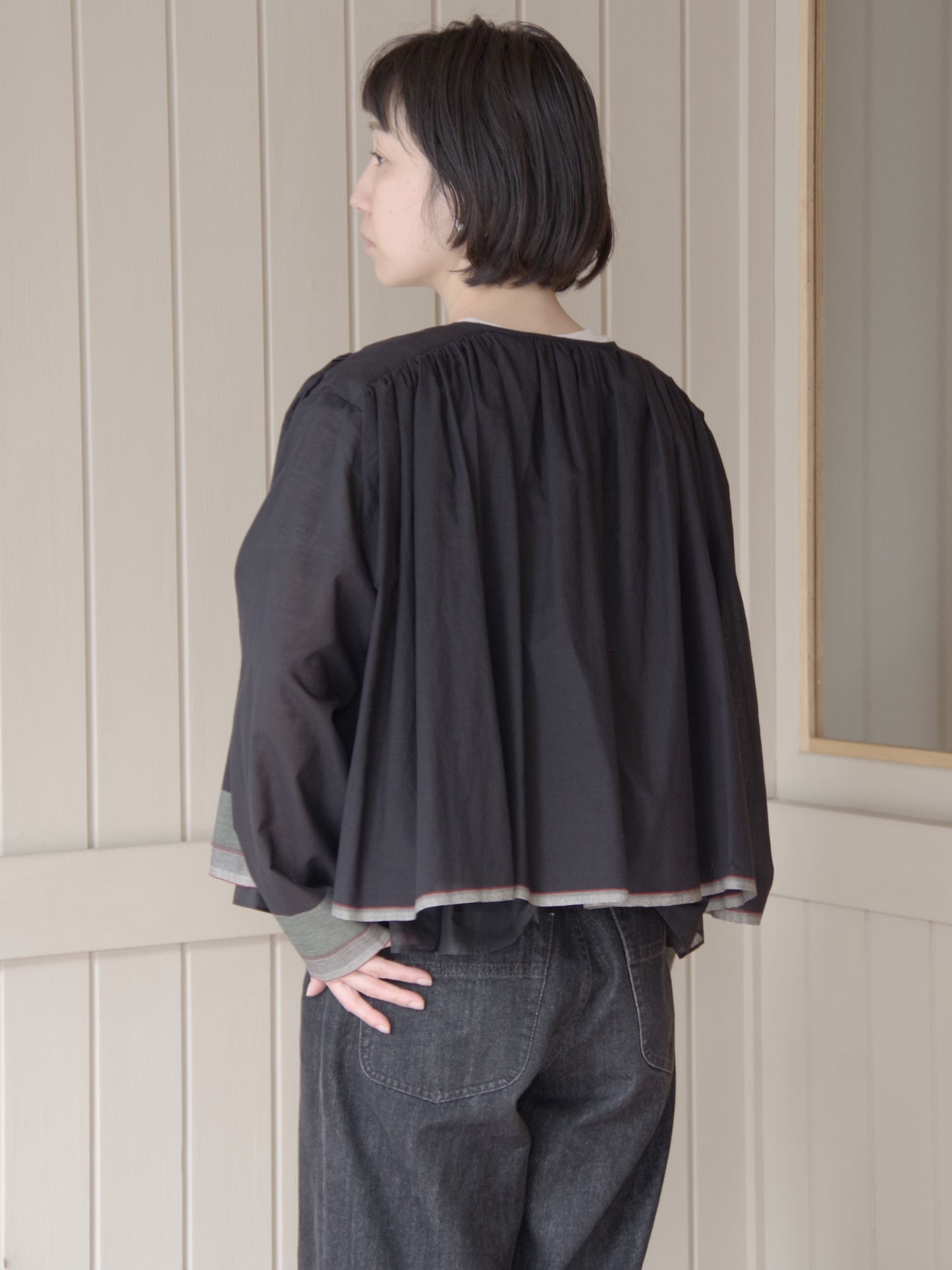 カディ ブラウス | Heriter