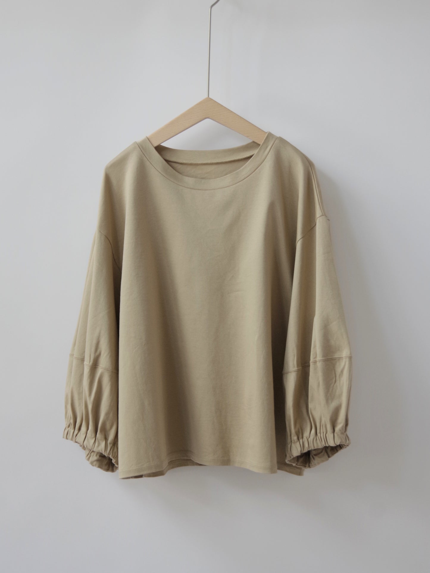 ハイパワーポンチ baloon sleeves プルオーバー | yuni