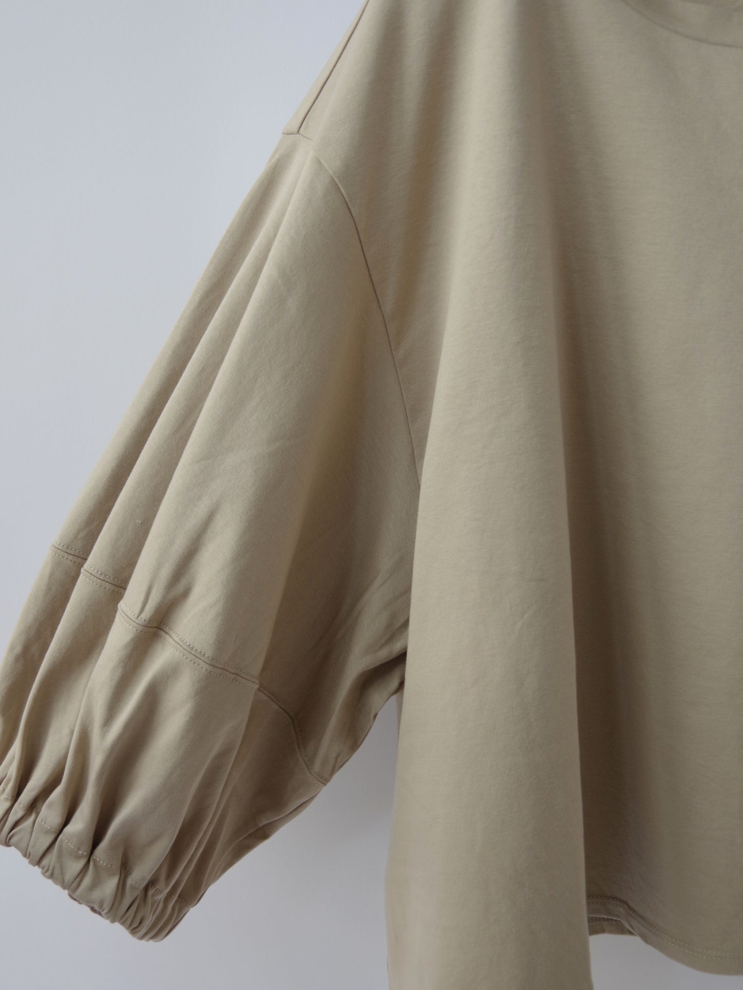 ハイパワーポンチ baloon sleeves プルオーバー | yuni