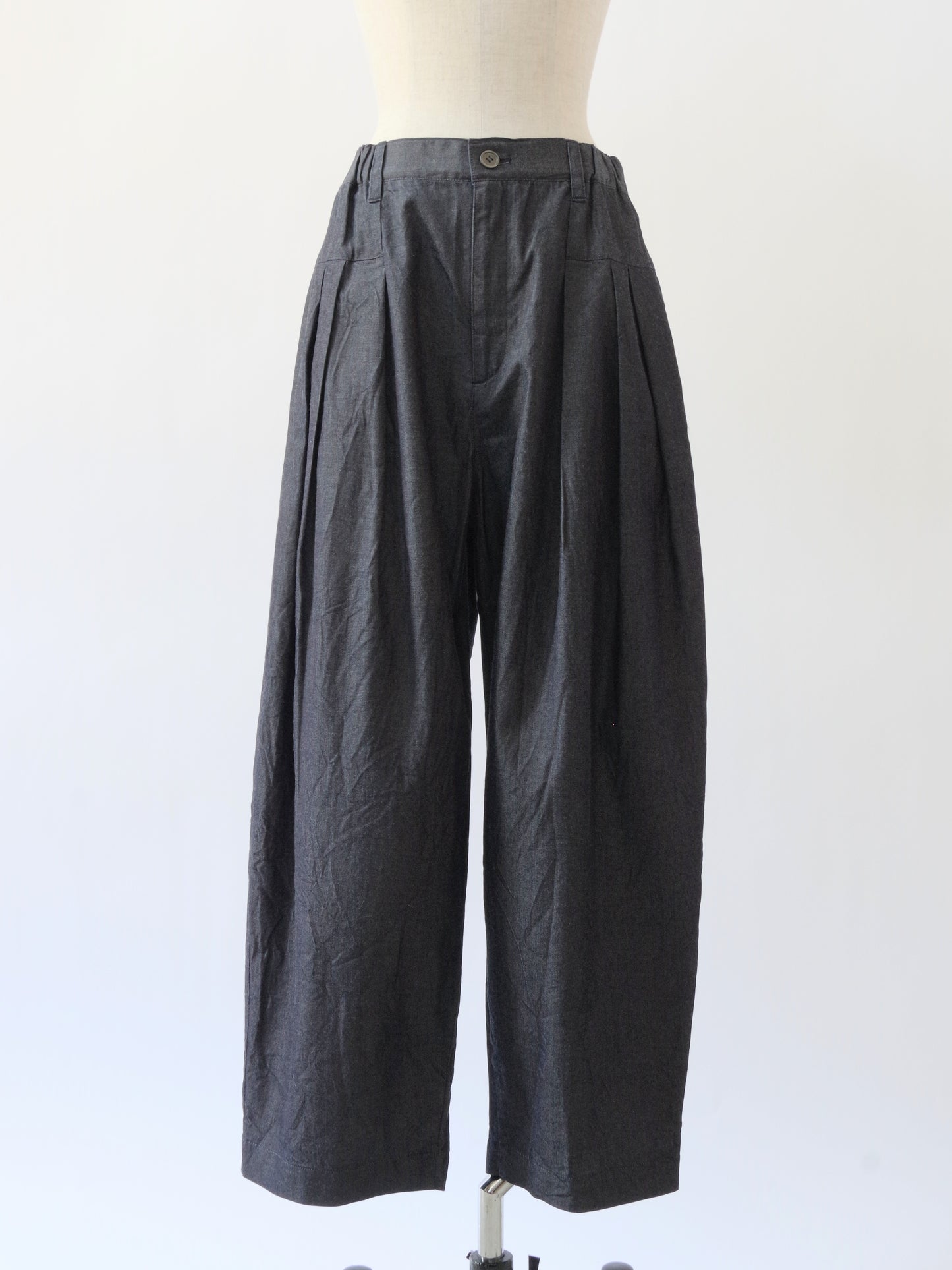 5.4ozデニム サイドタックパンツ | UNIVERSAL TISSU