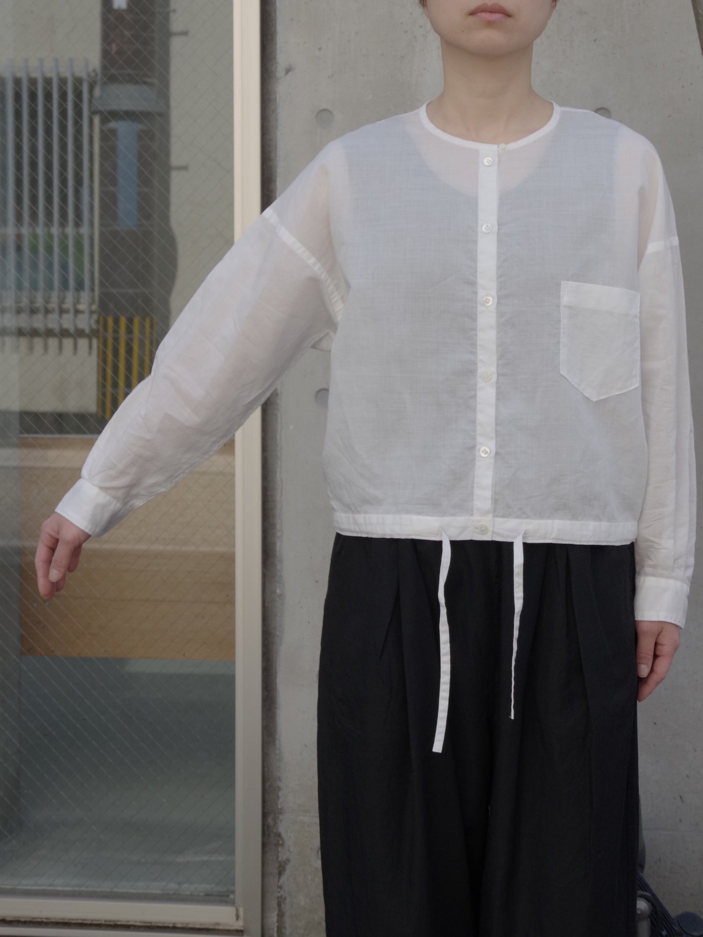 ラミーコットンローンショートブラウス (2color) | koton