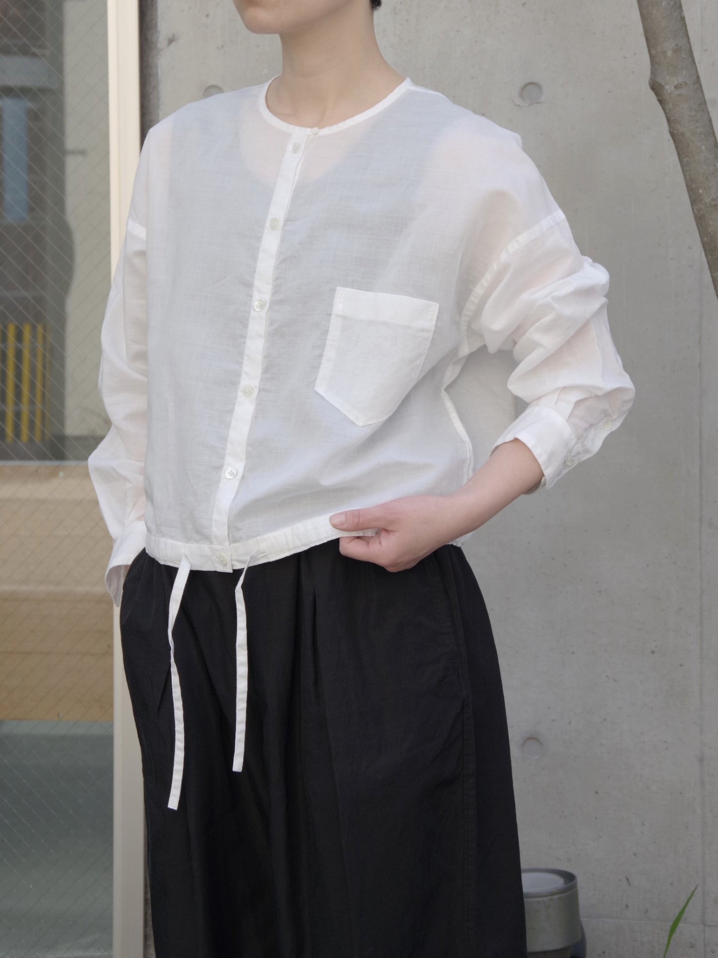 ラミーコットンローンショートブラウス (2color) | koton