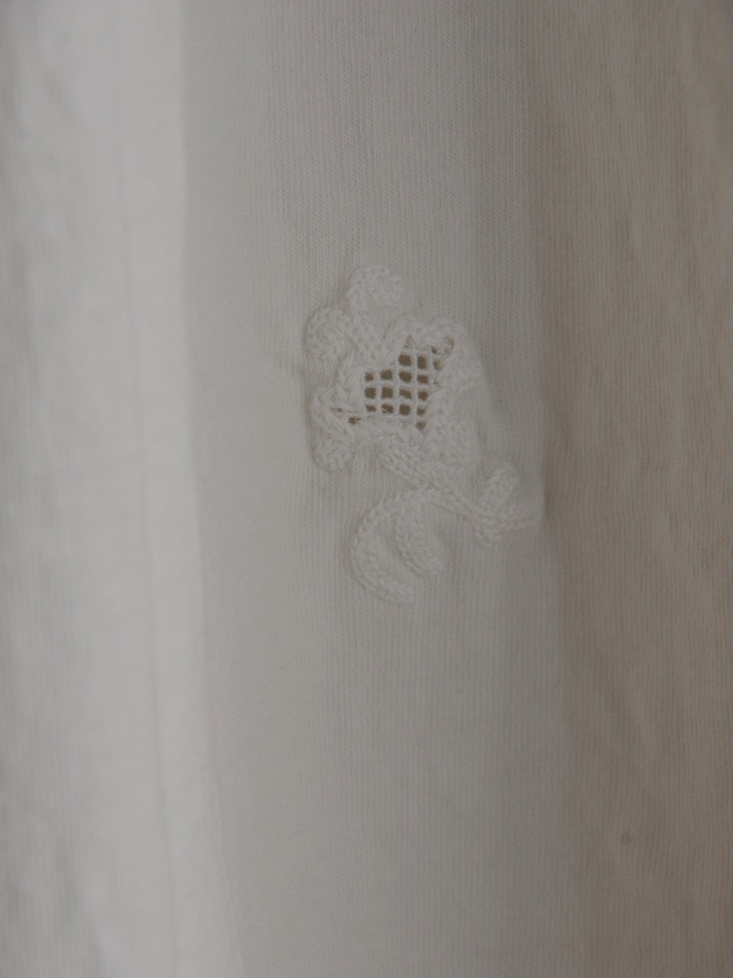 antique chain embroidery Tシャツ| qiri