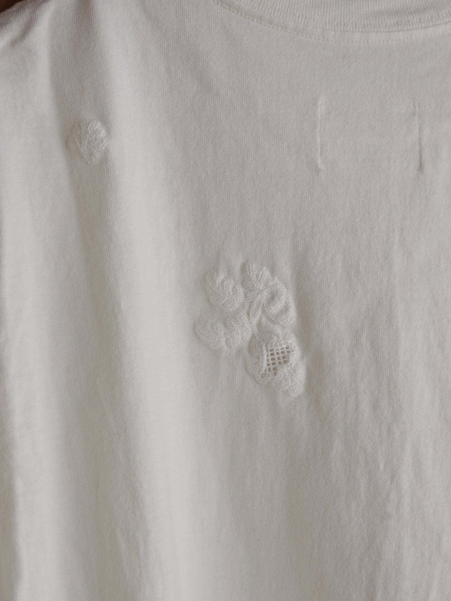 antique chain embroidery Tシャツ| qiri