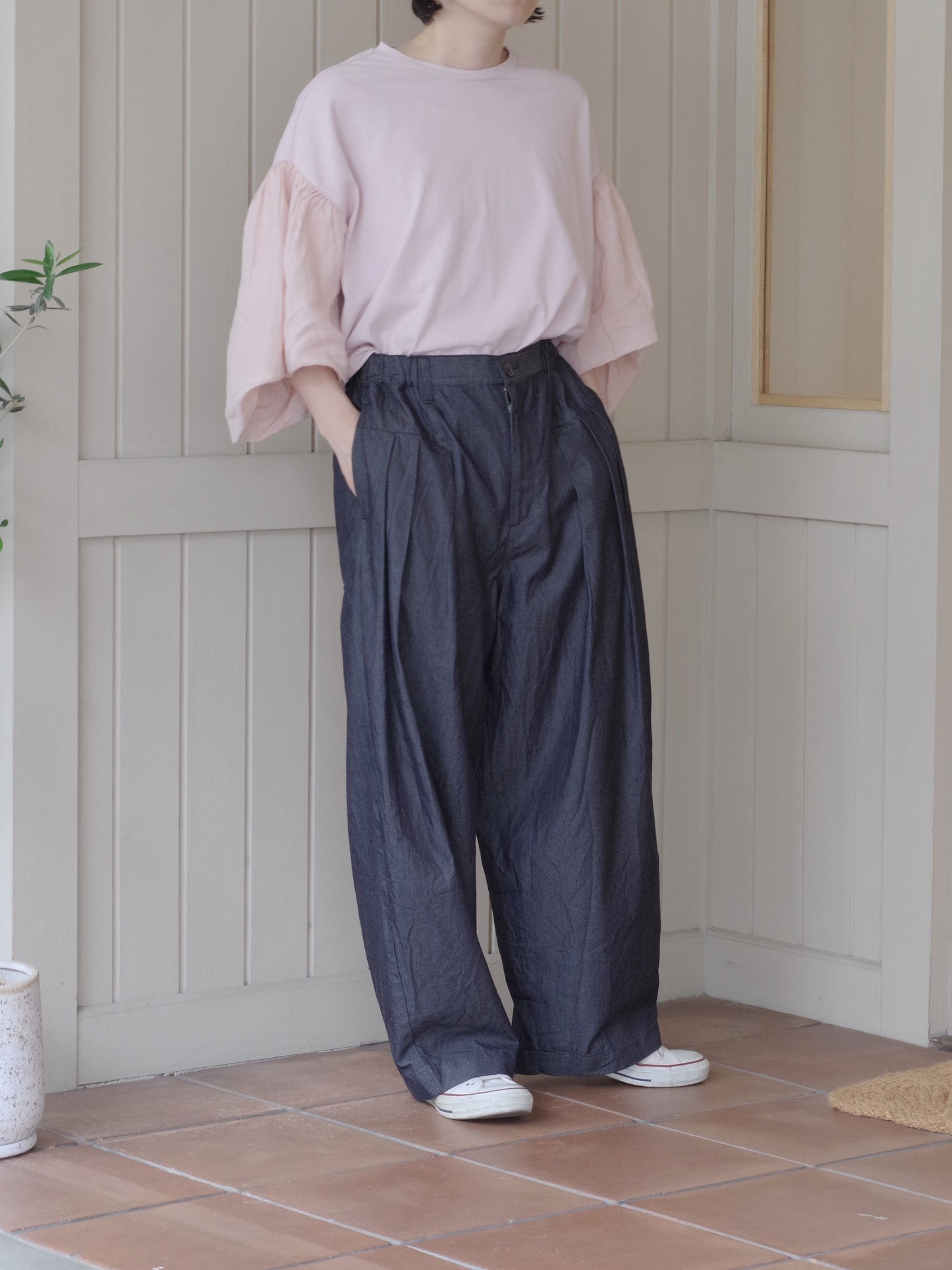 5.4ozデニム サイドタックパンツ | UNIVERSAL TISSU