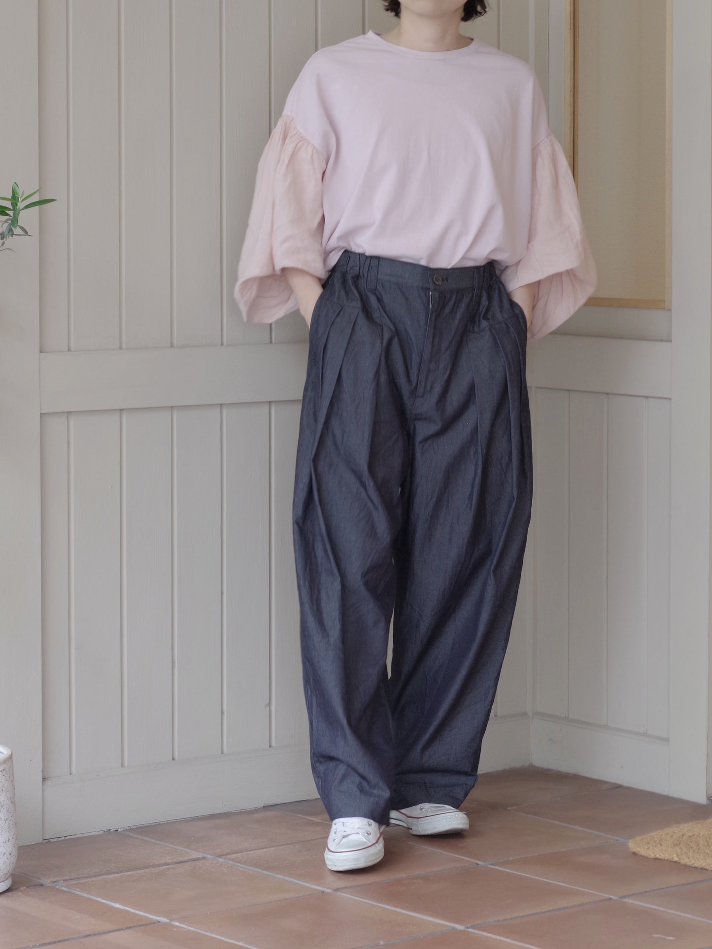 5.4ozデニム サイドタックパンツ | UNIVERSAL TISSU