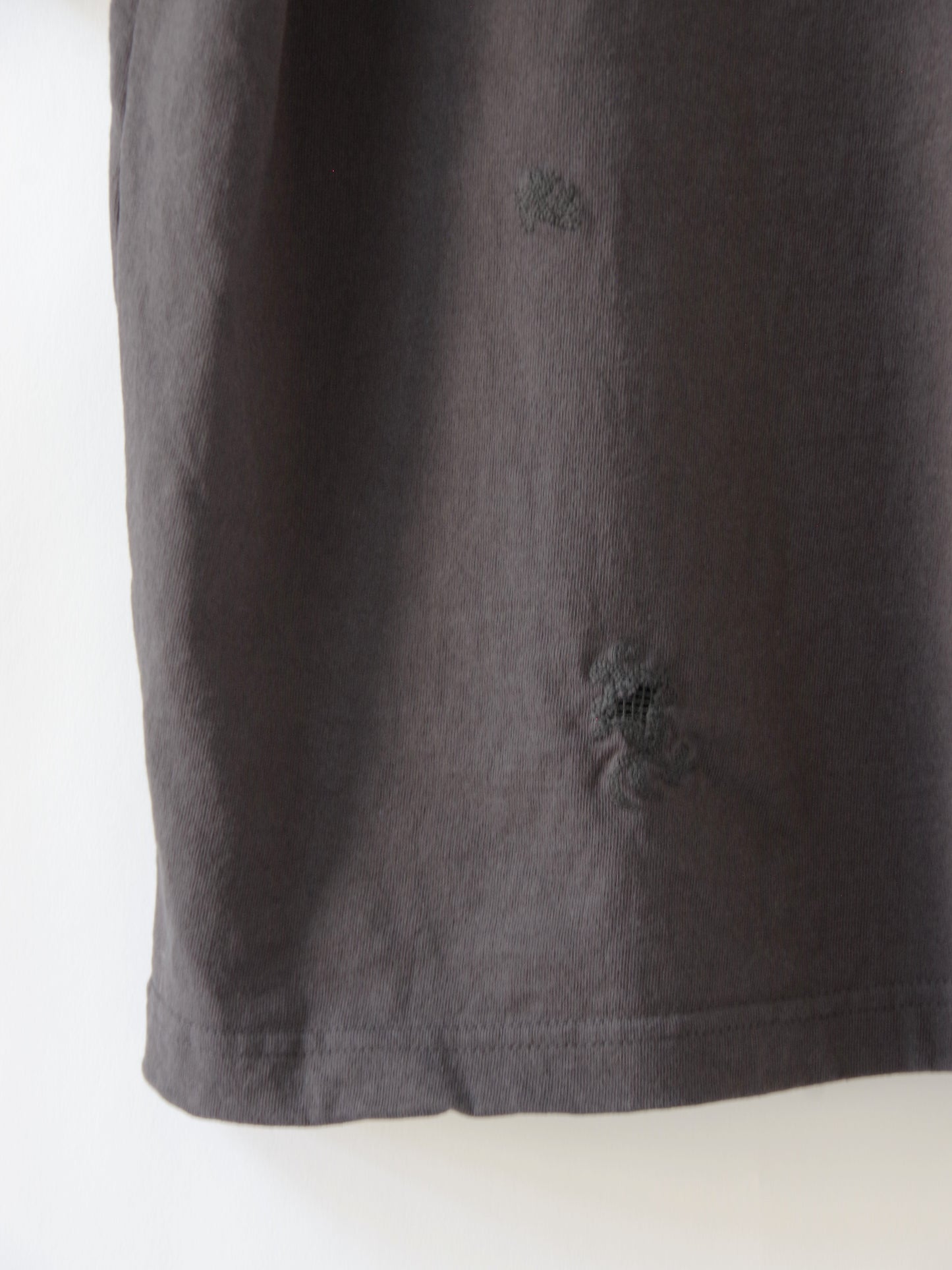 antique chain embroidery Tシャツ| qiri