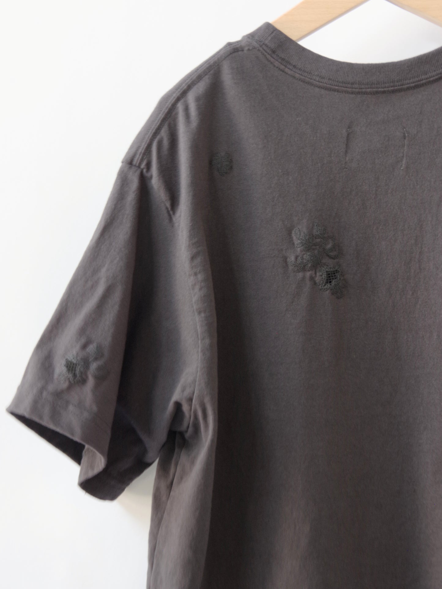 antique chain embroidery Tシャツ| qiri