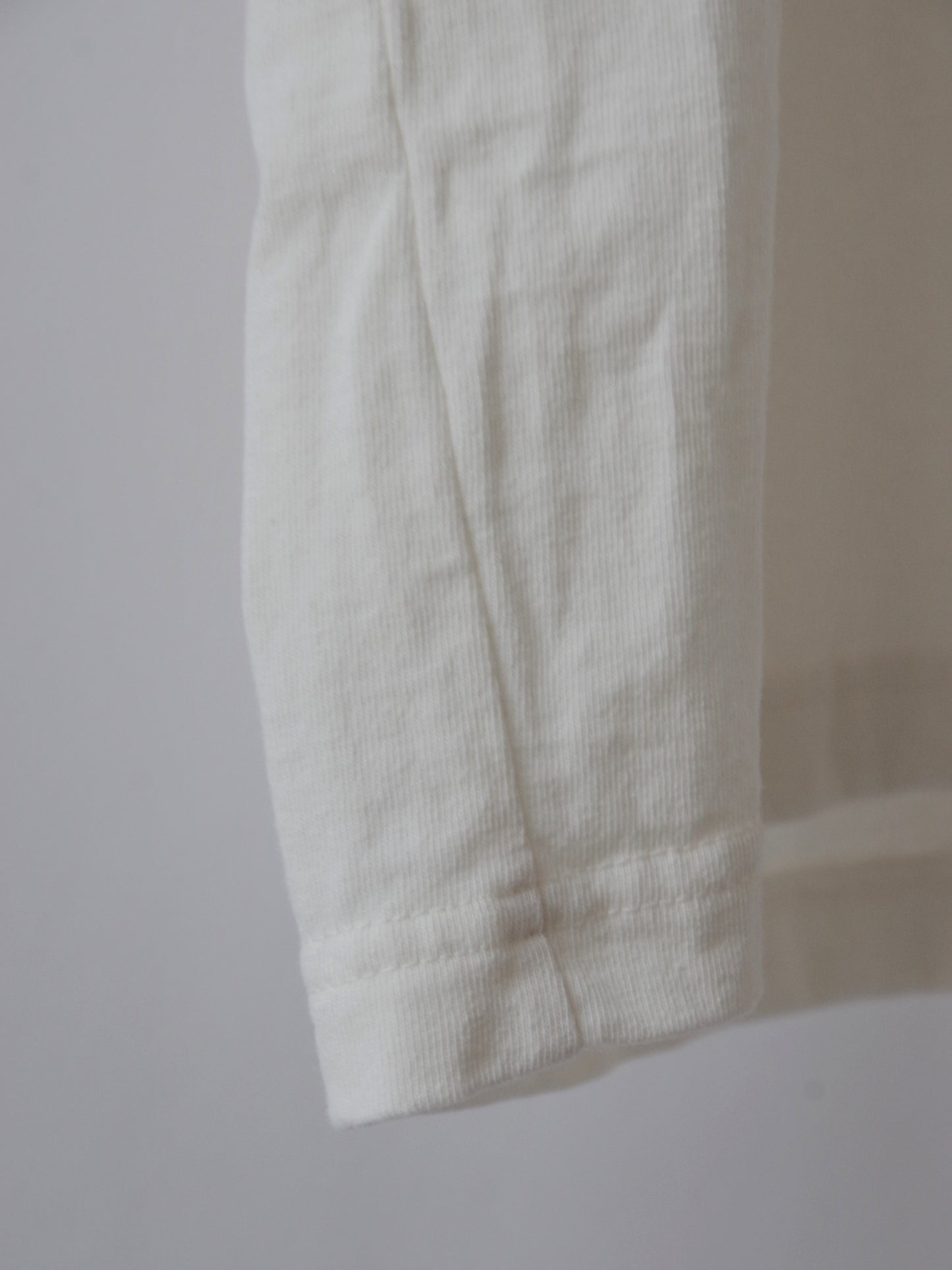 ribbon collar embroidery Tシャツ | qiri