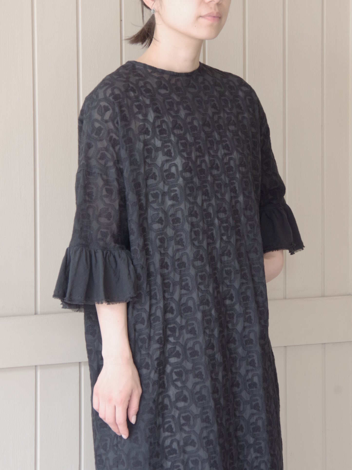 turn flower embroidery ワンピース | qiri