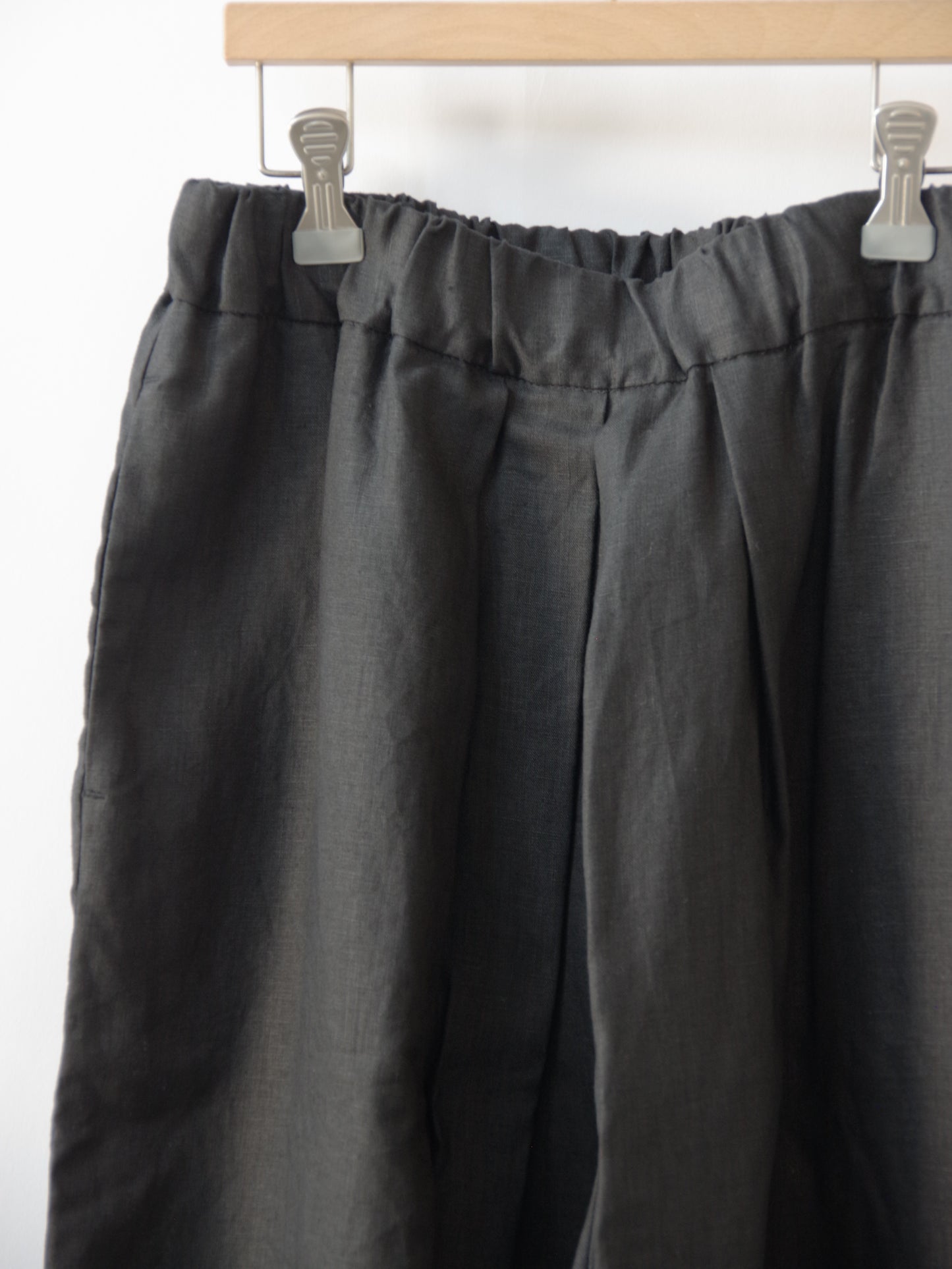 40/1 Linen easy gum tack パンツ | yuni