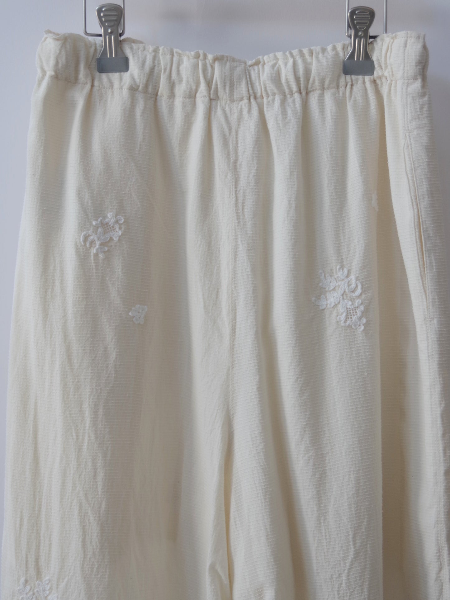antique chain embroidery ギャザーパンツ | qiri