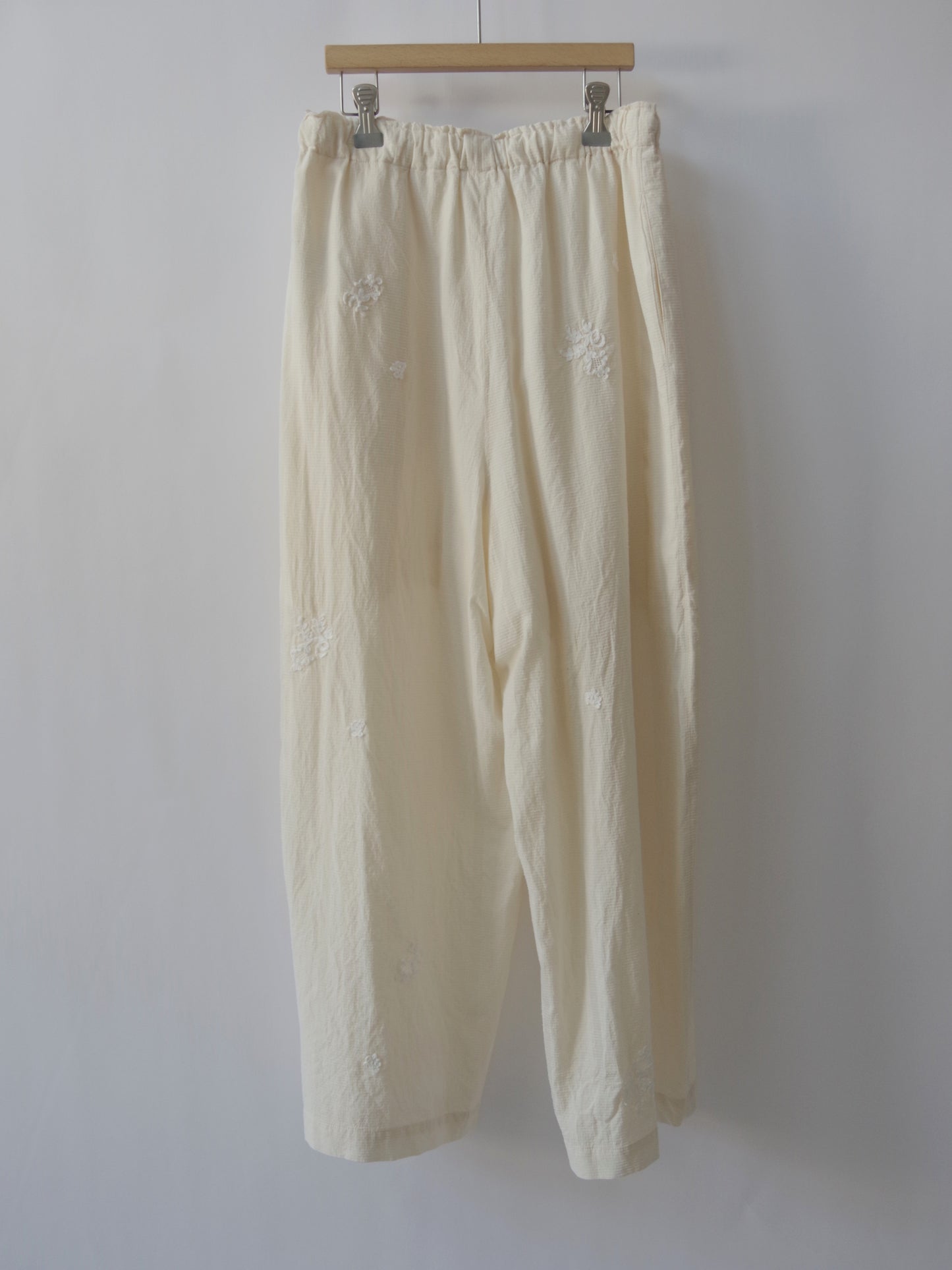 antique chain embroidery ギャザーパンツ | qiri