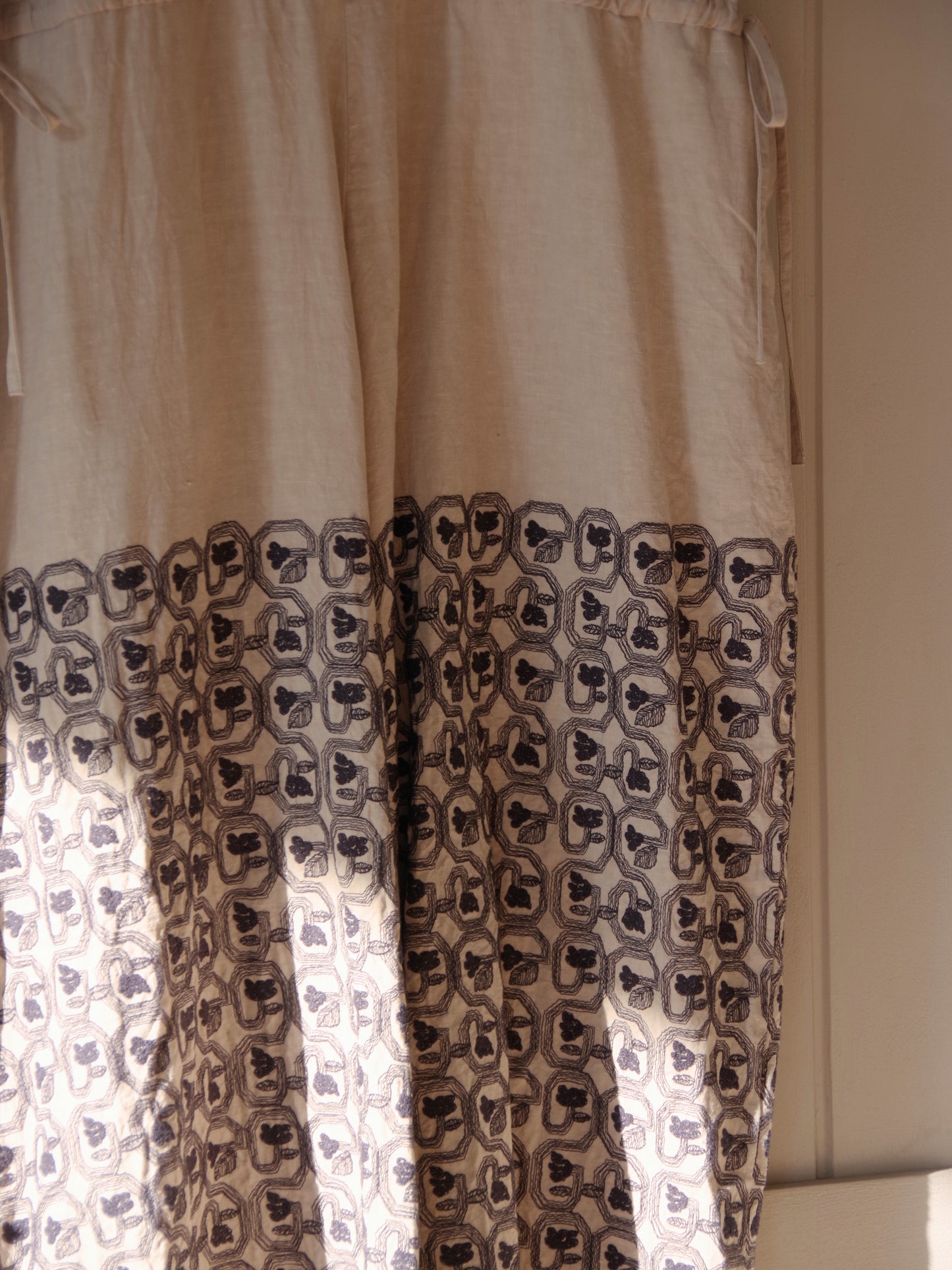 turn flower embroidery オールインワン | qiri