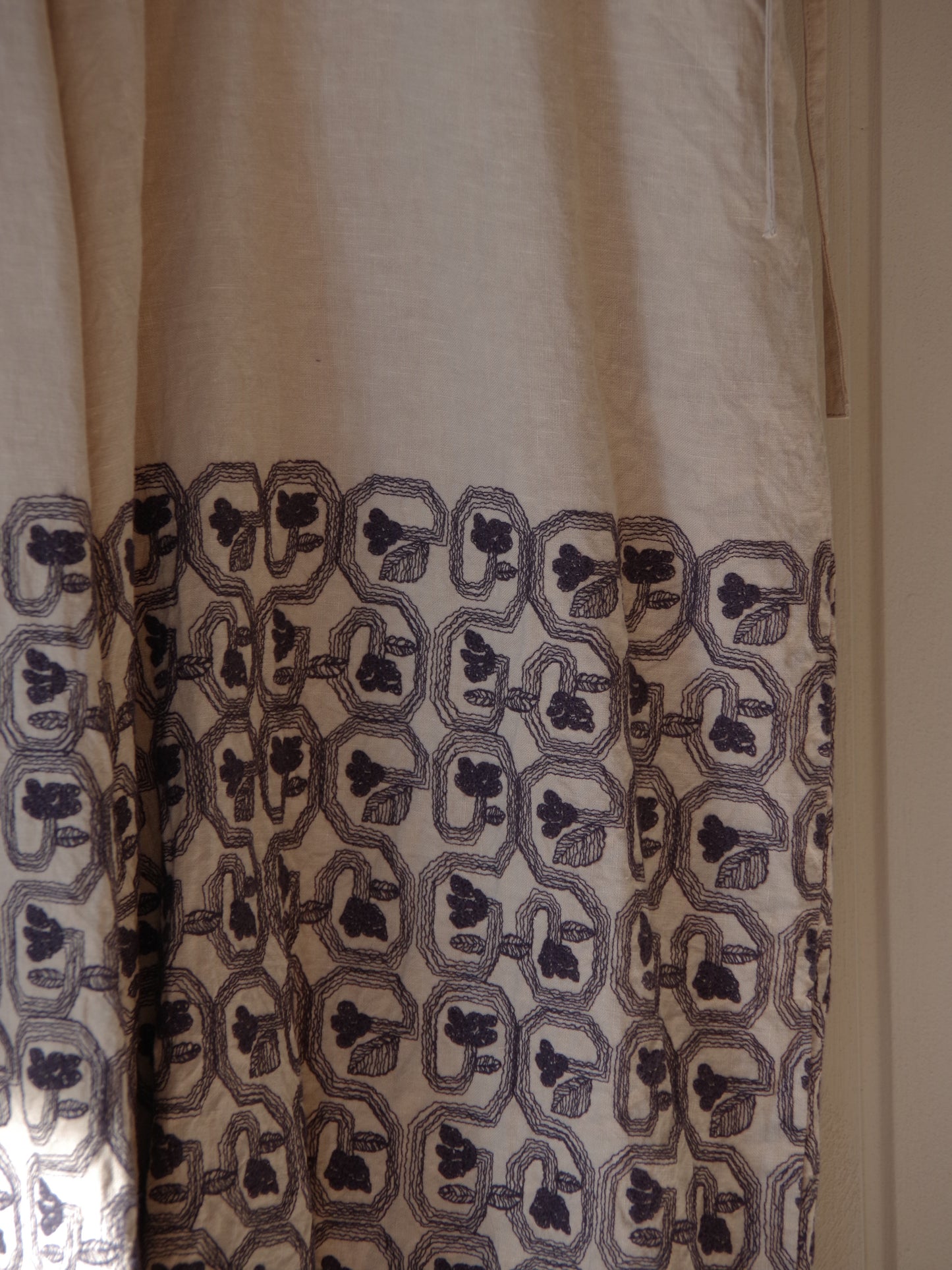turn flower embroidery オールインワン | qiri
