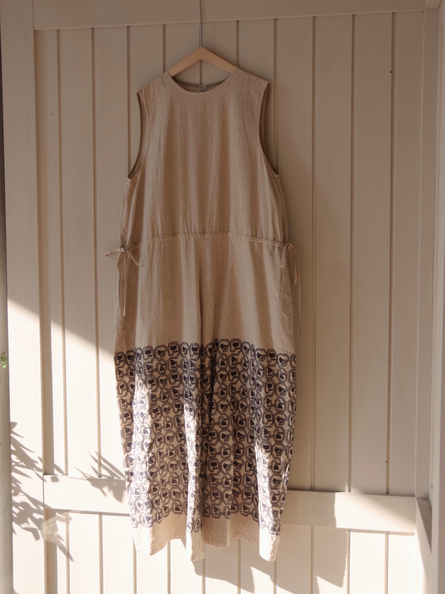 turn flower embroidery オールインワン | qiri