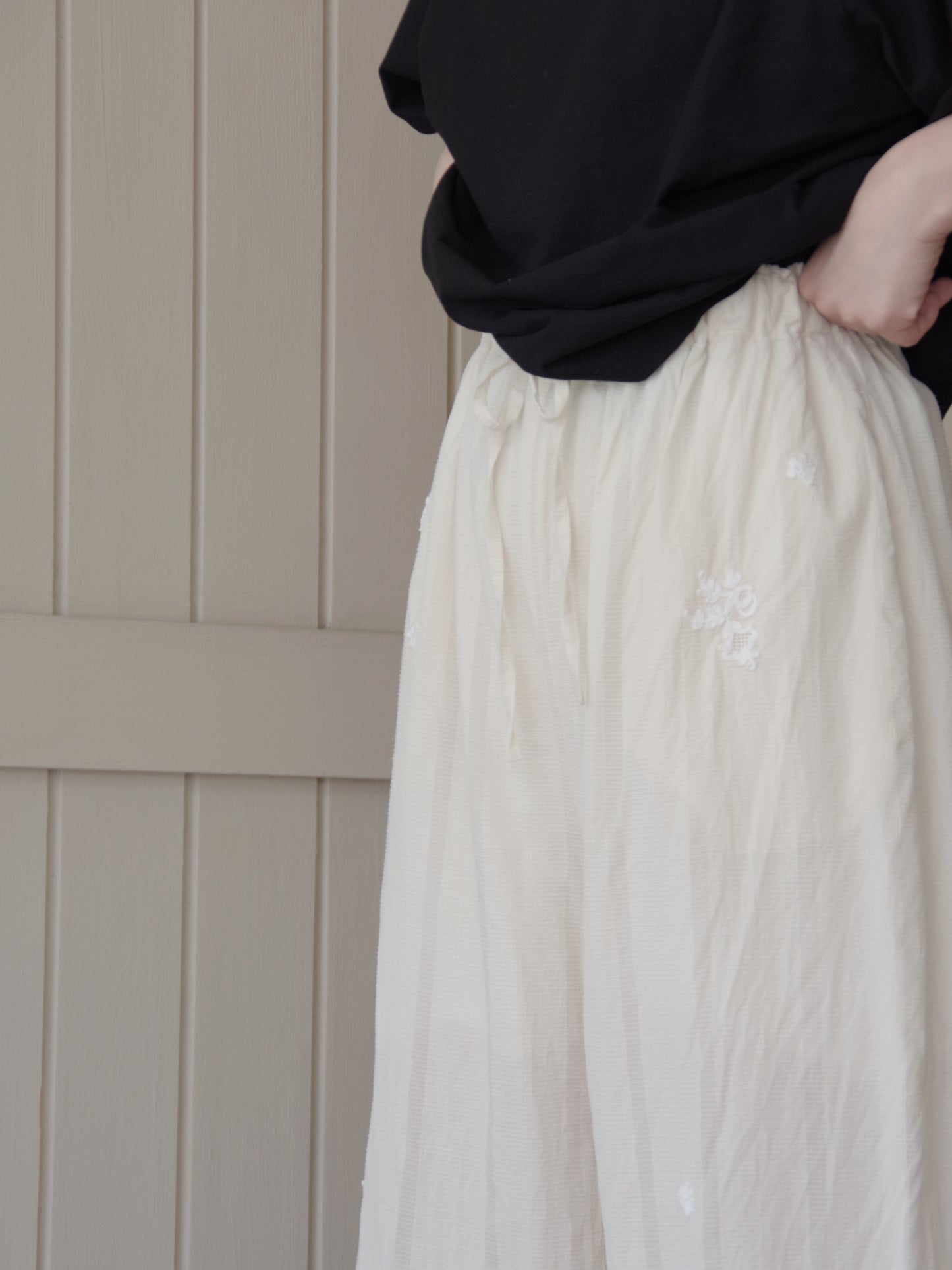 antique chain embroidery ギャザーパンツ | qiri