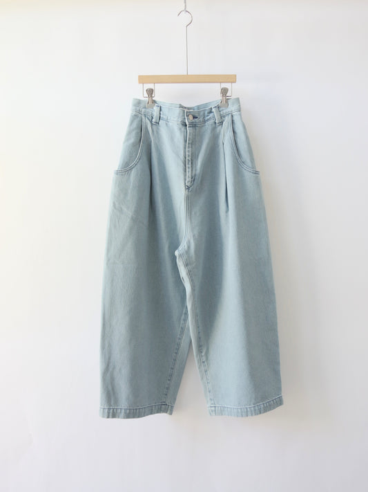 コットンデニムワイドタックパンツ | atelier naruse