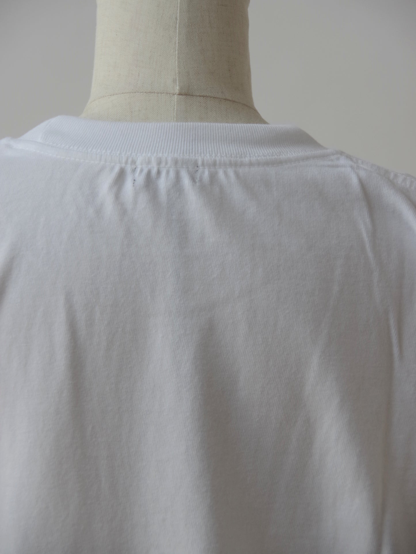 ちょっぴり大人っぽいチューリップ柄 Tシャツ | potandtea