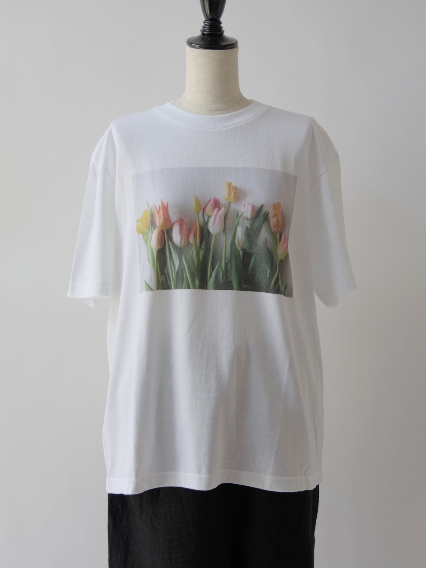 ちょっぴり大人っぽいチューリップ柄 Tシャツ | potandtea