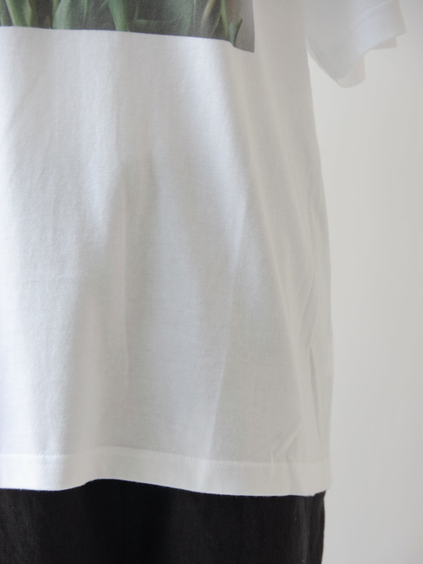 ちょっぴり大人っぽいチューリップ柄 Tシャツ | potandtea