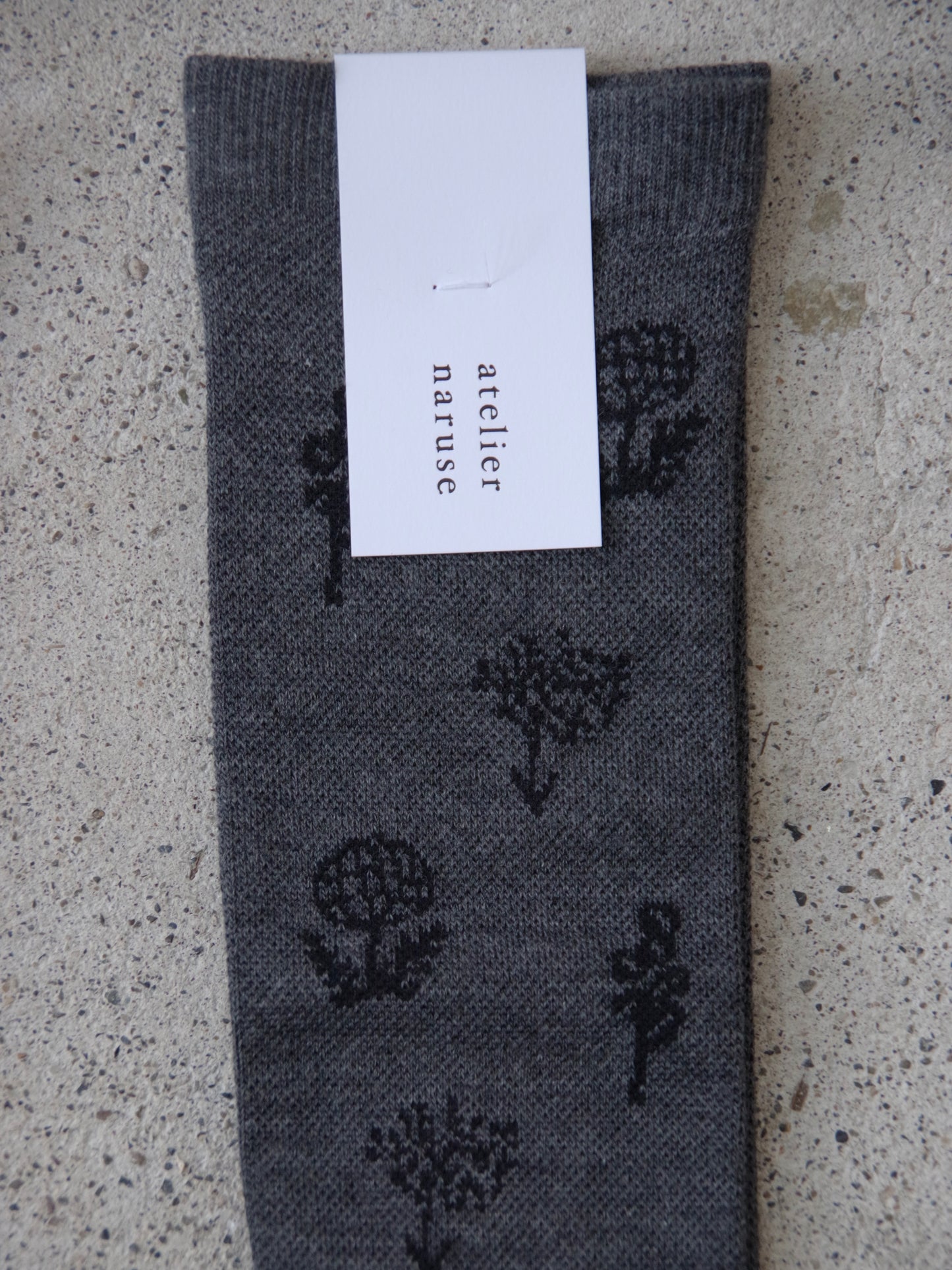 cotton wool - monotone flower - compression socks | atelier naruse