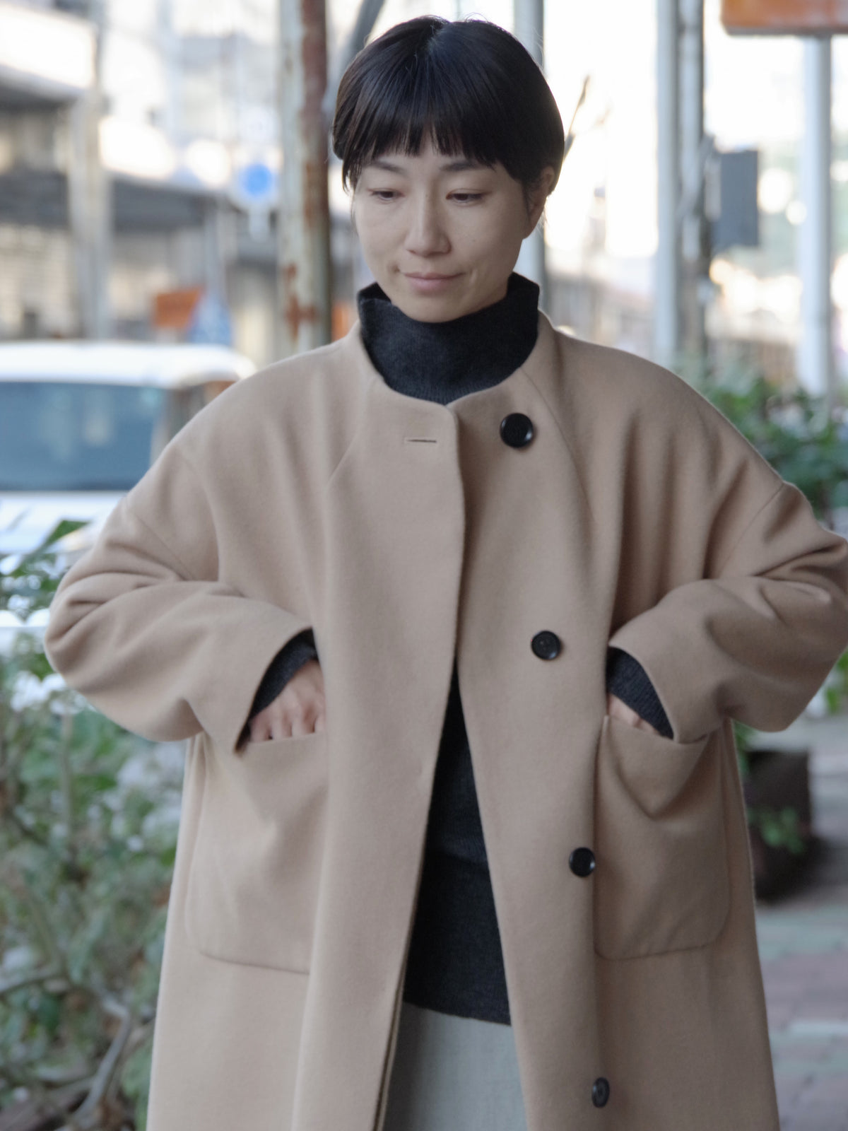 ROUND NECK COAT  | SI-HIRAI