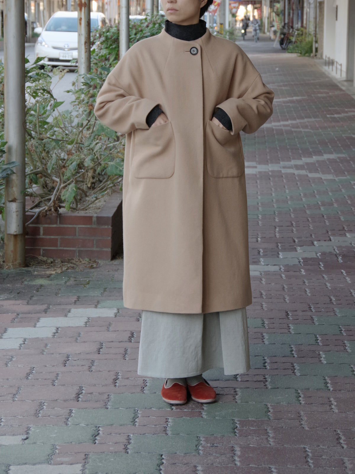 ROUND NECK COAT  | SI-HIRAI