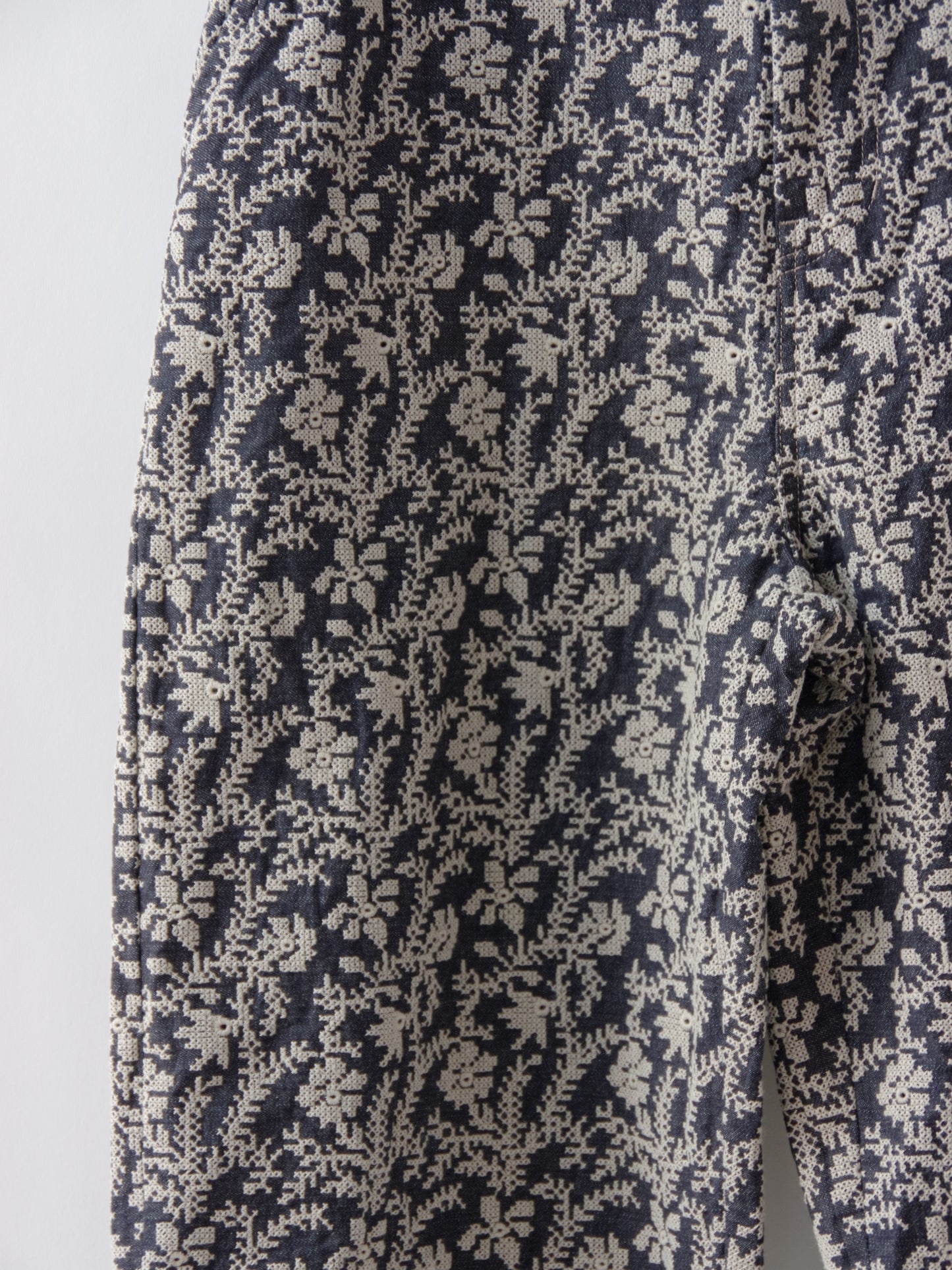 garden embroidery デニムパンツ | qiri