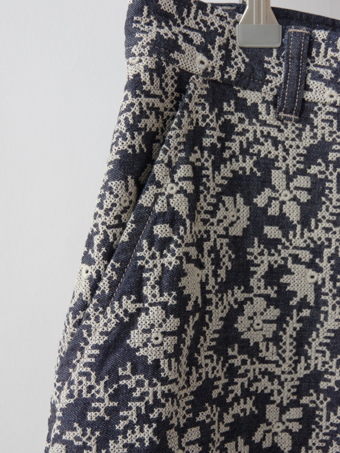 garden embroidery デニムパンツ | qiri