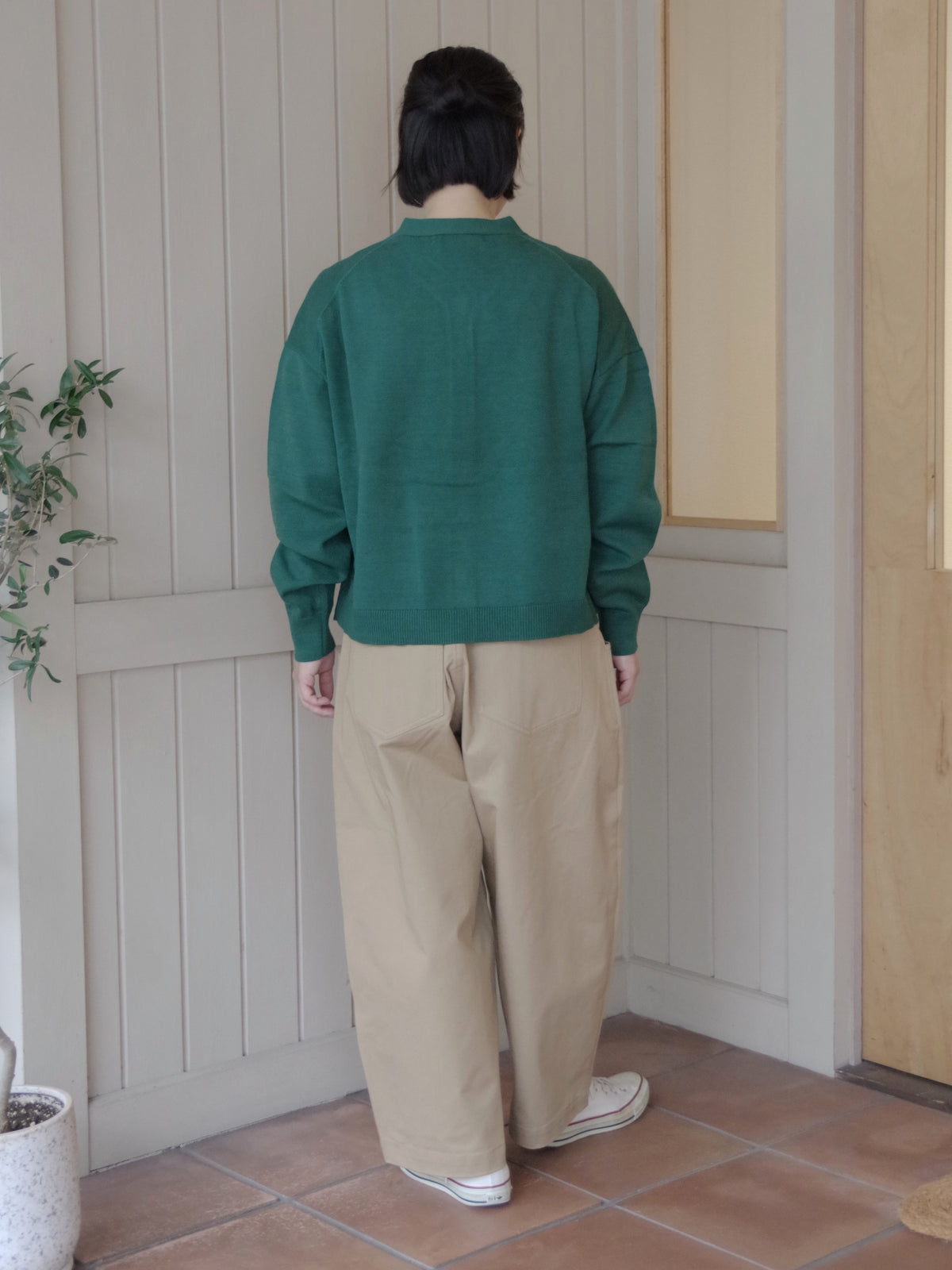コットンウール Vネックカーディガン | atelier naruse