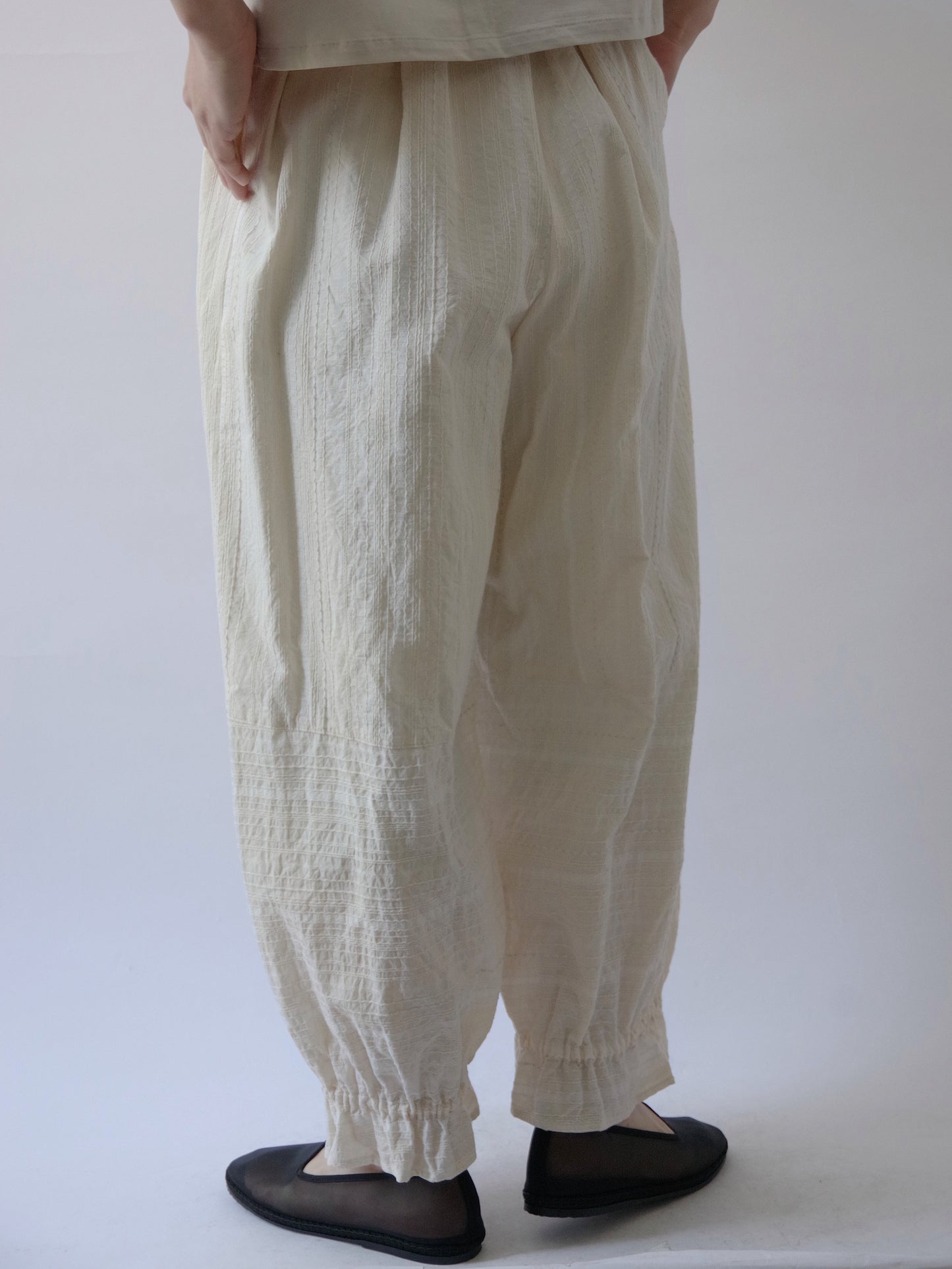 embroidery jacquard ギャザーパンツ |qiri