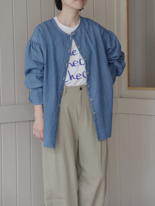 Cotton denim gathered sleeves ブラウス | yuni