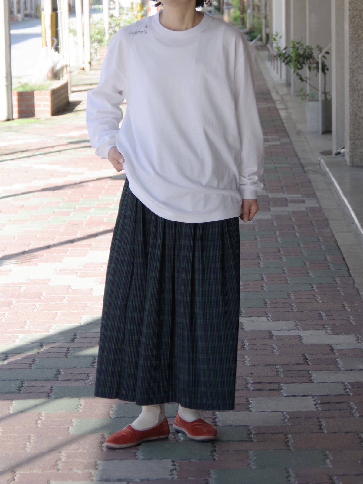 【予約商品】おんど 5th Limited Item  小花の刺繍長袖Tシャツ | pot and tea