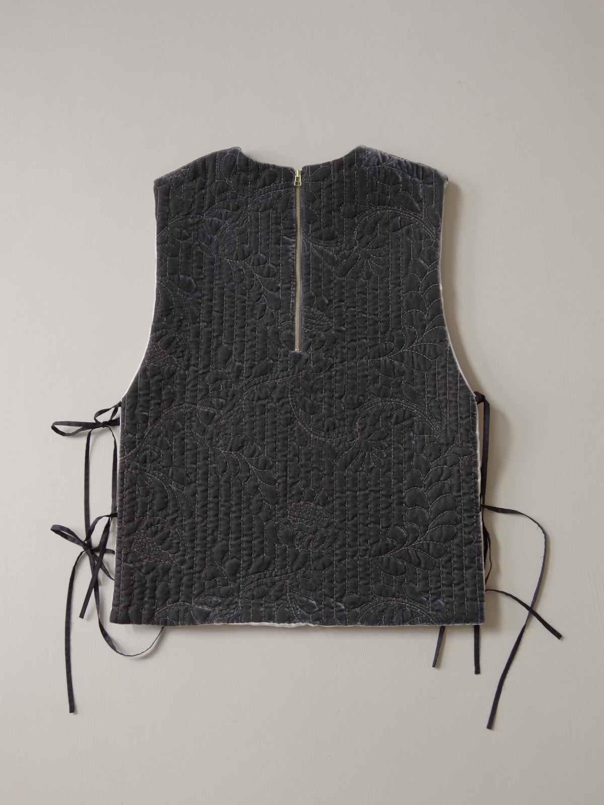 velvet quilt embroidery gilet | Heriter