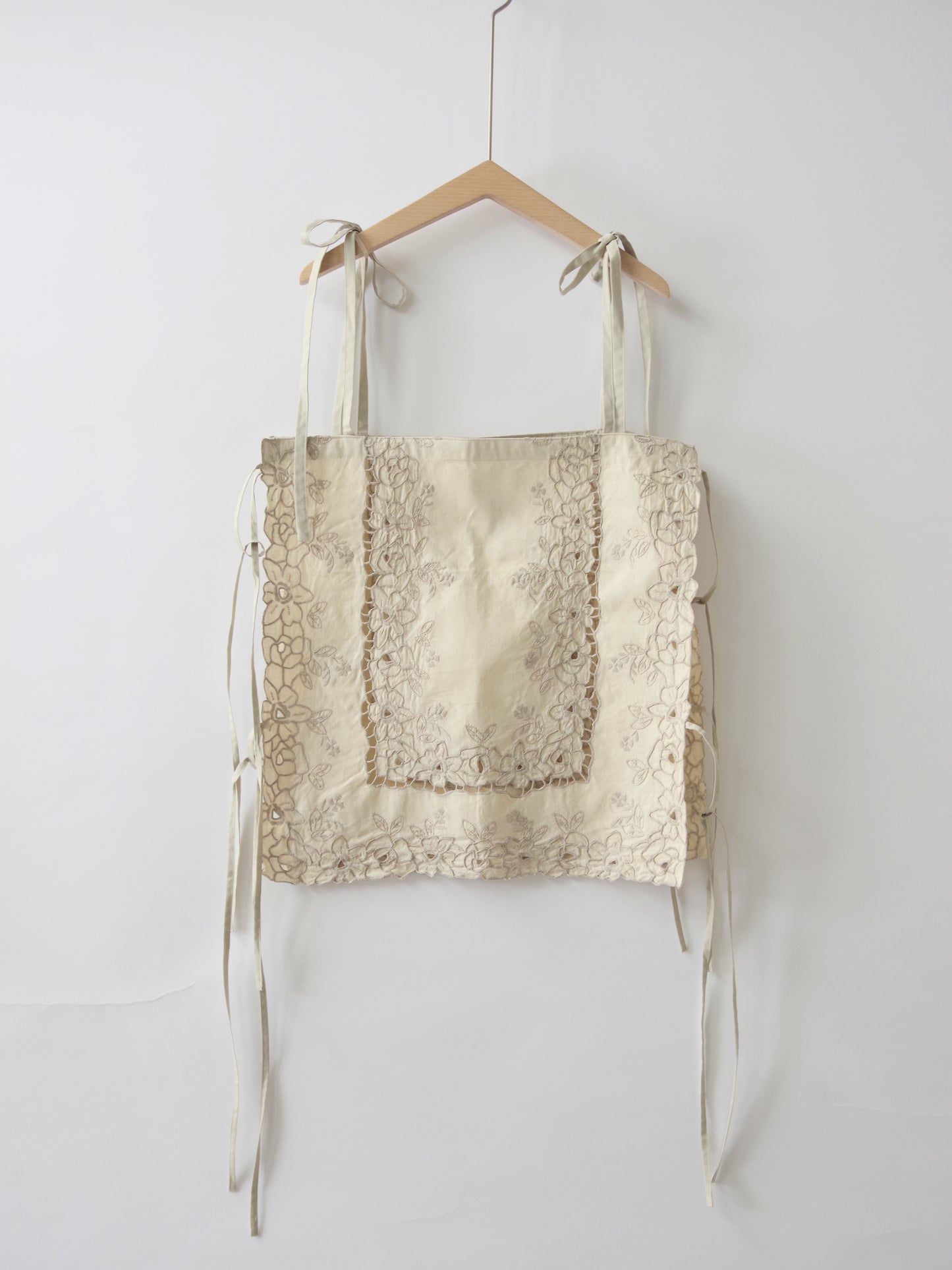 cutwork parts camisole  |  Heriter