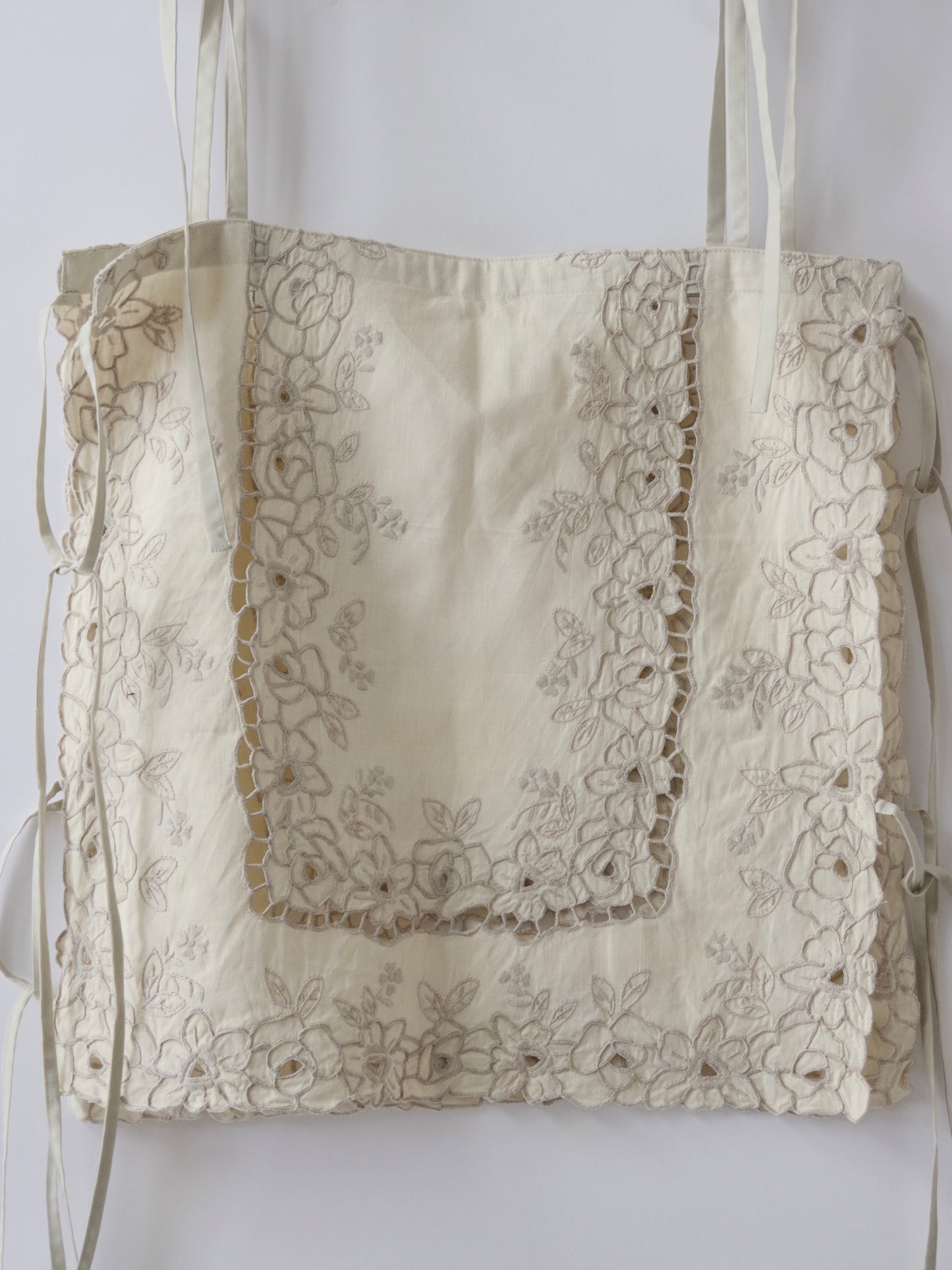 cutwork parts camisole  |  Heriter