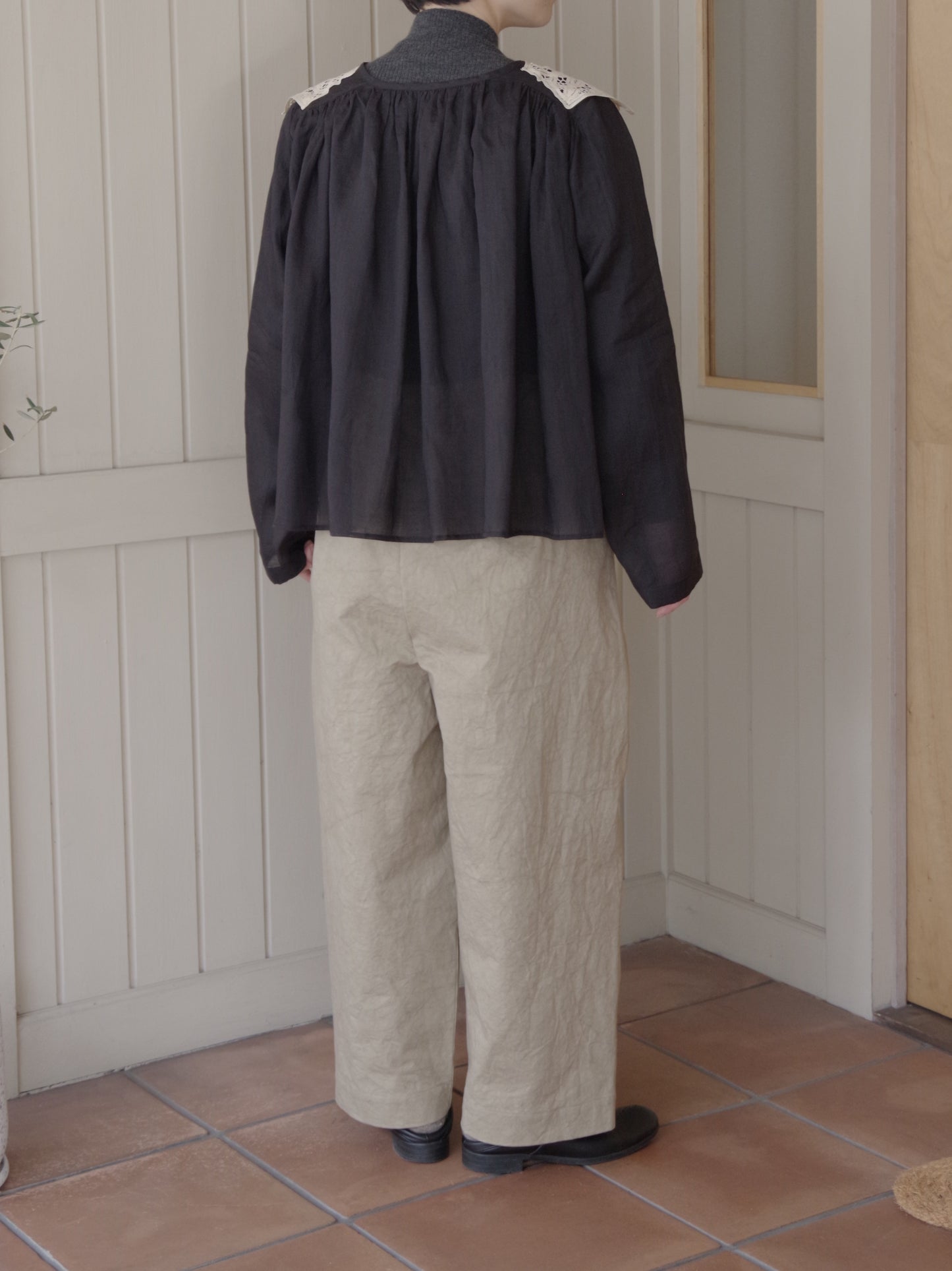 batten collar parts blouse  |  Heriter