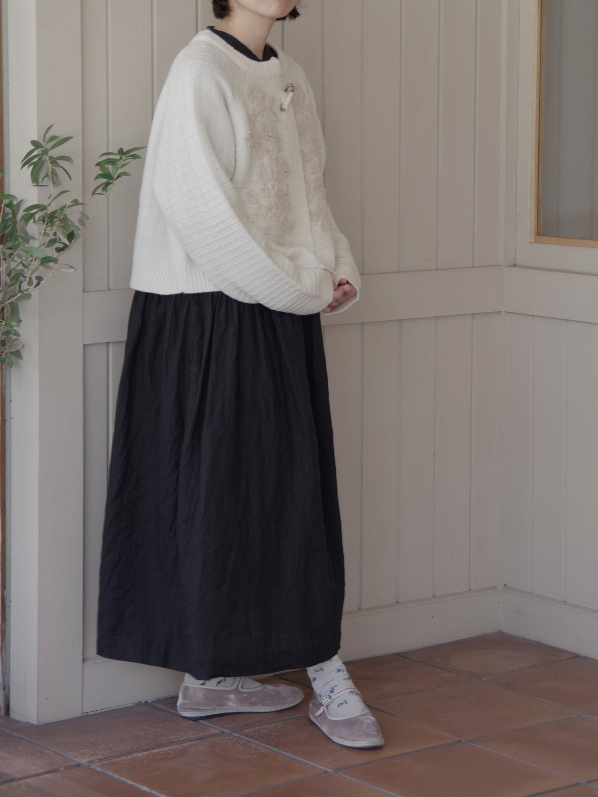 ウール / ハンド刺繍カーディガン | yuni