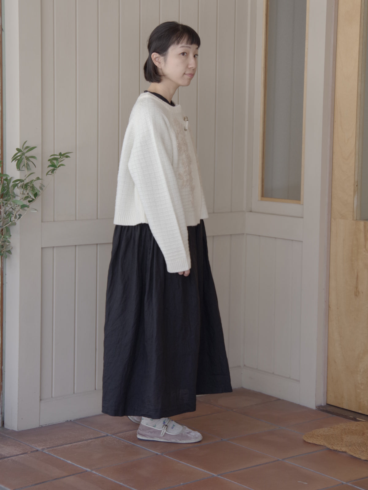 ウール / ハンド刺繍カーディガン | yuni