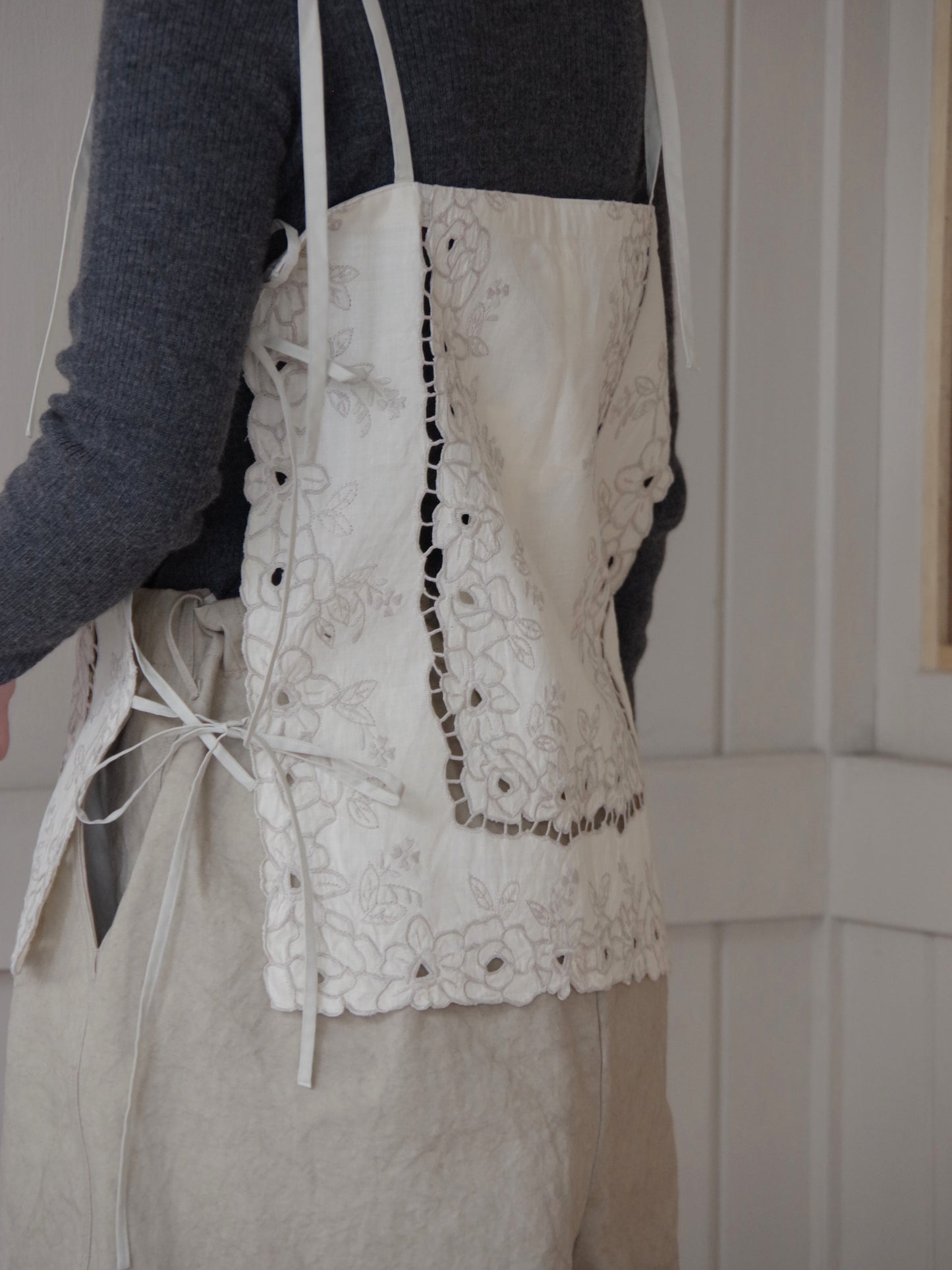 cutwork parts camisole  |  Heriter