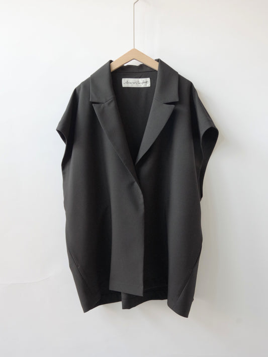 COLLARED VEST  | sisisi