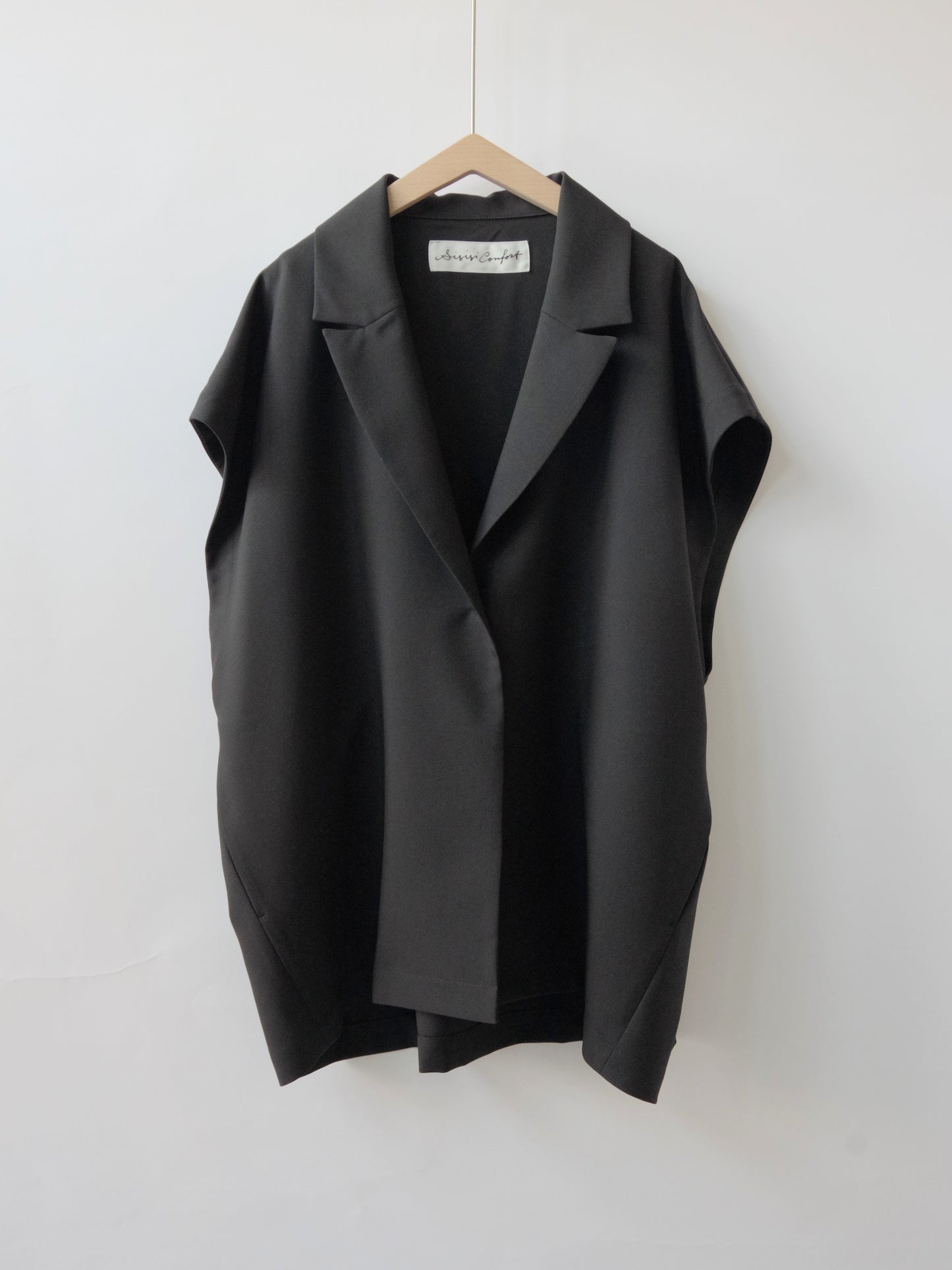 COLLARED VEST  | sisisi