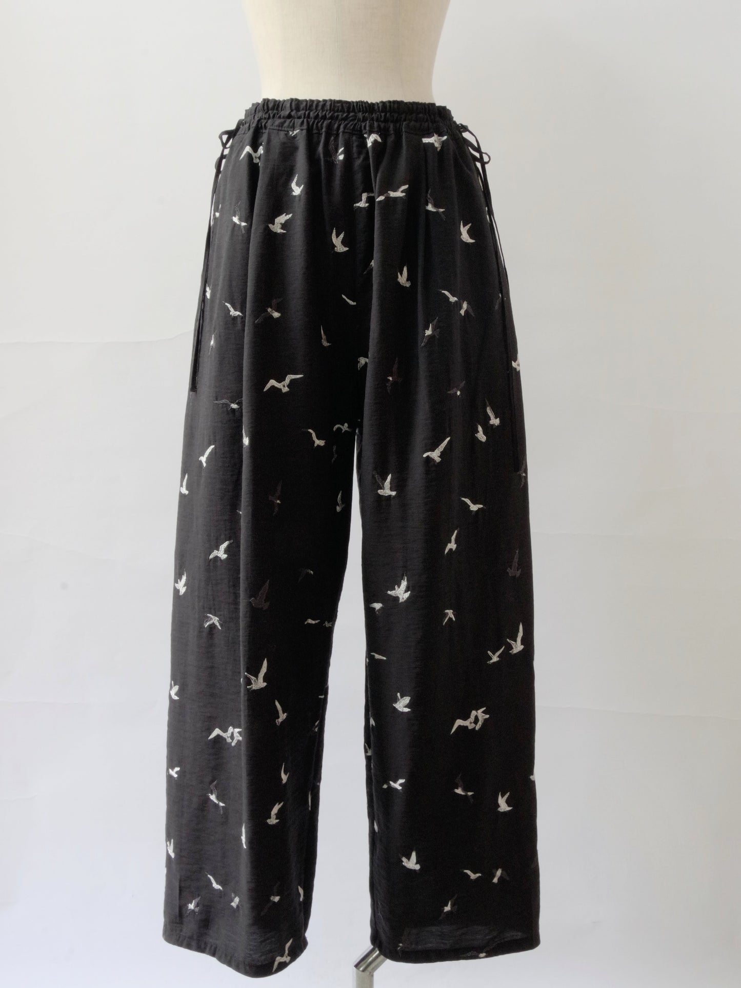 bird刺繍　drawstrings パンツ | yuni